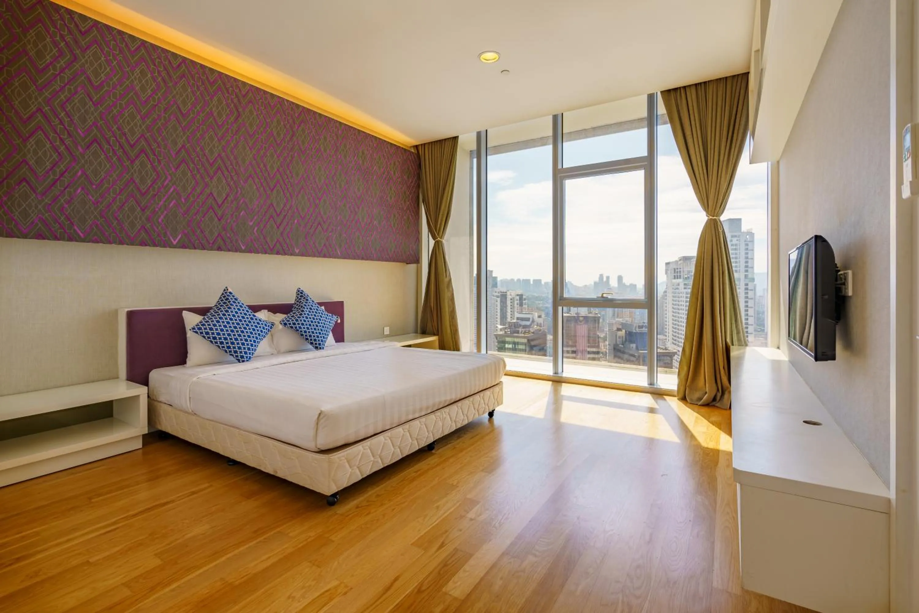 Executive Suite with Bathtub in Yemala Suites at Platinum KLCC