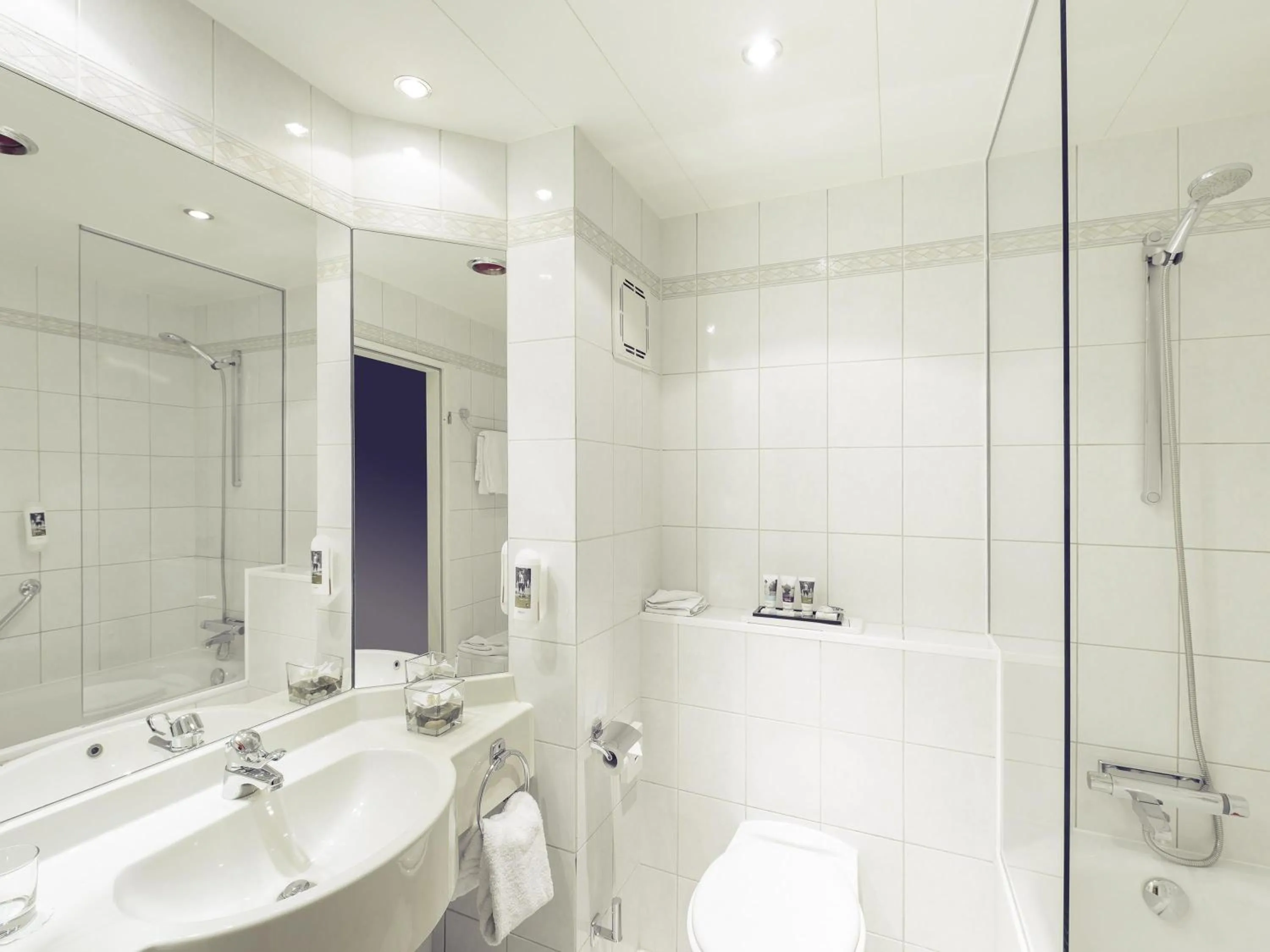 Standard Double Room - single occupancy in Mercure Kamen Unna