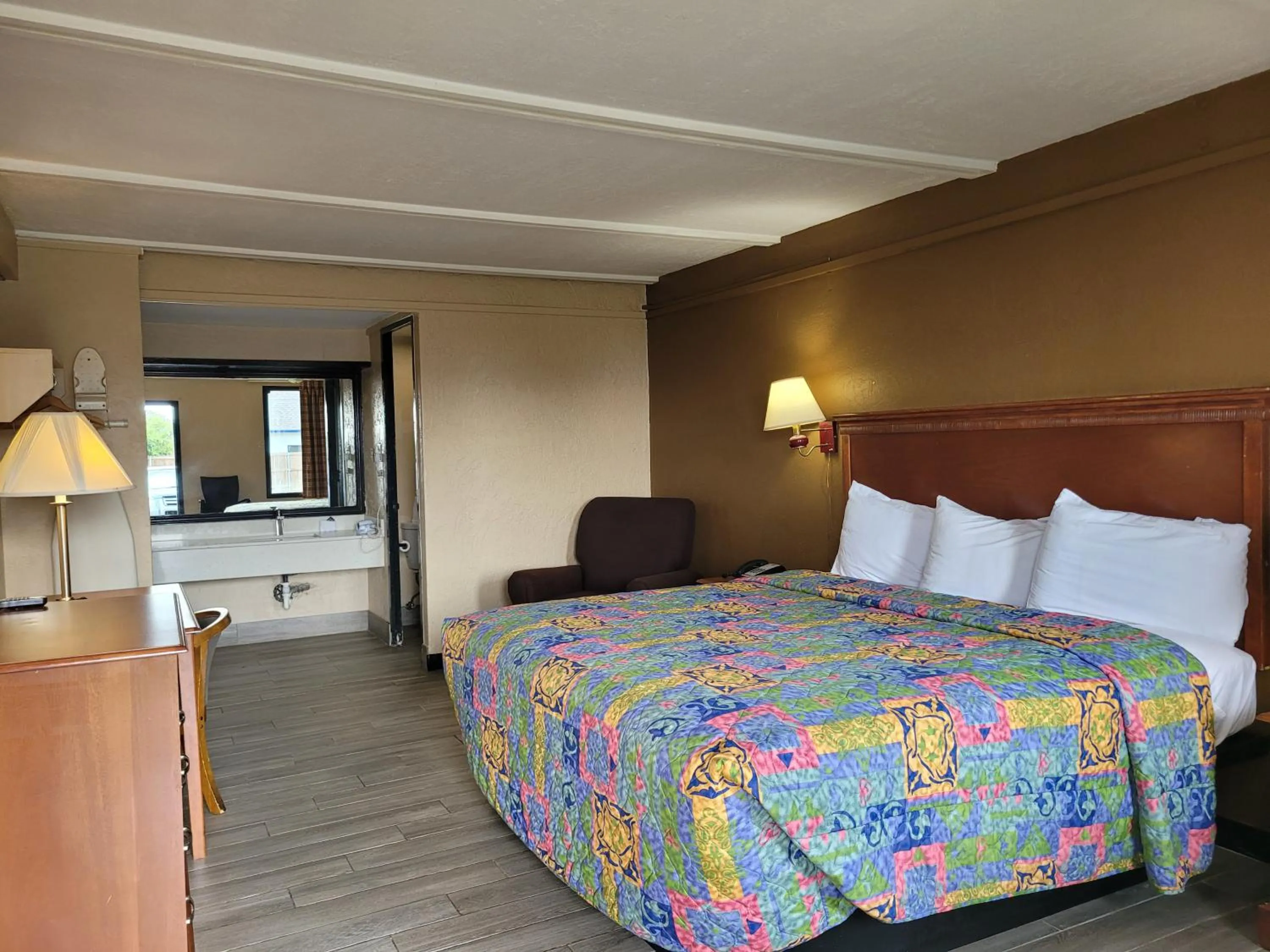 Standard King Room - single occupancy in Stay Express Inn Athens