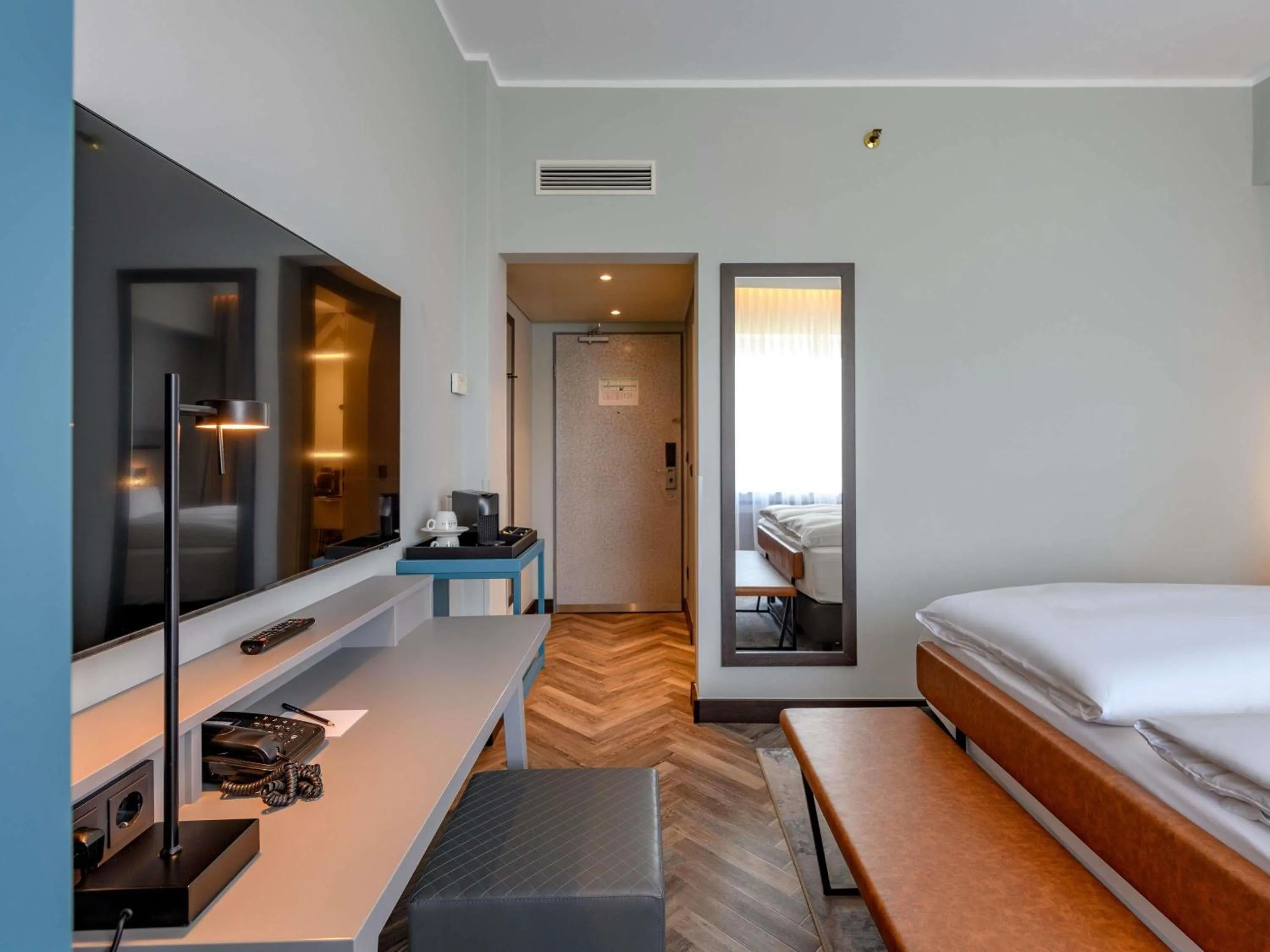 Comfort Double Room with a King-Size Bed in Mercure Hotel Dortmund Centrum