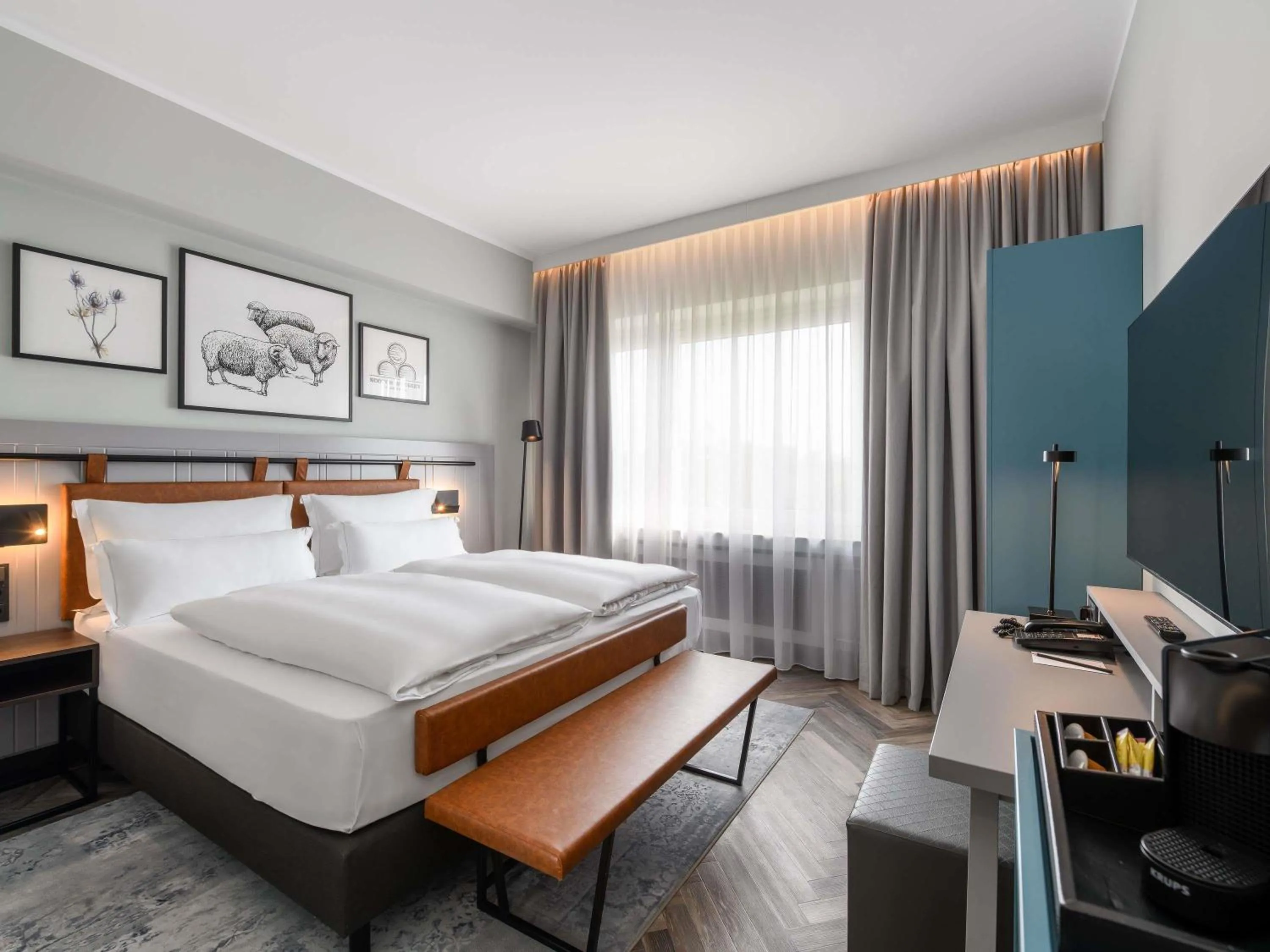 Comfort Double Room with a King-Size Bed in Mercure Hotel Dortmund Centrum