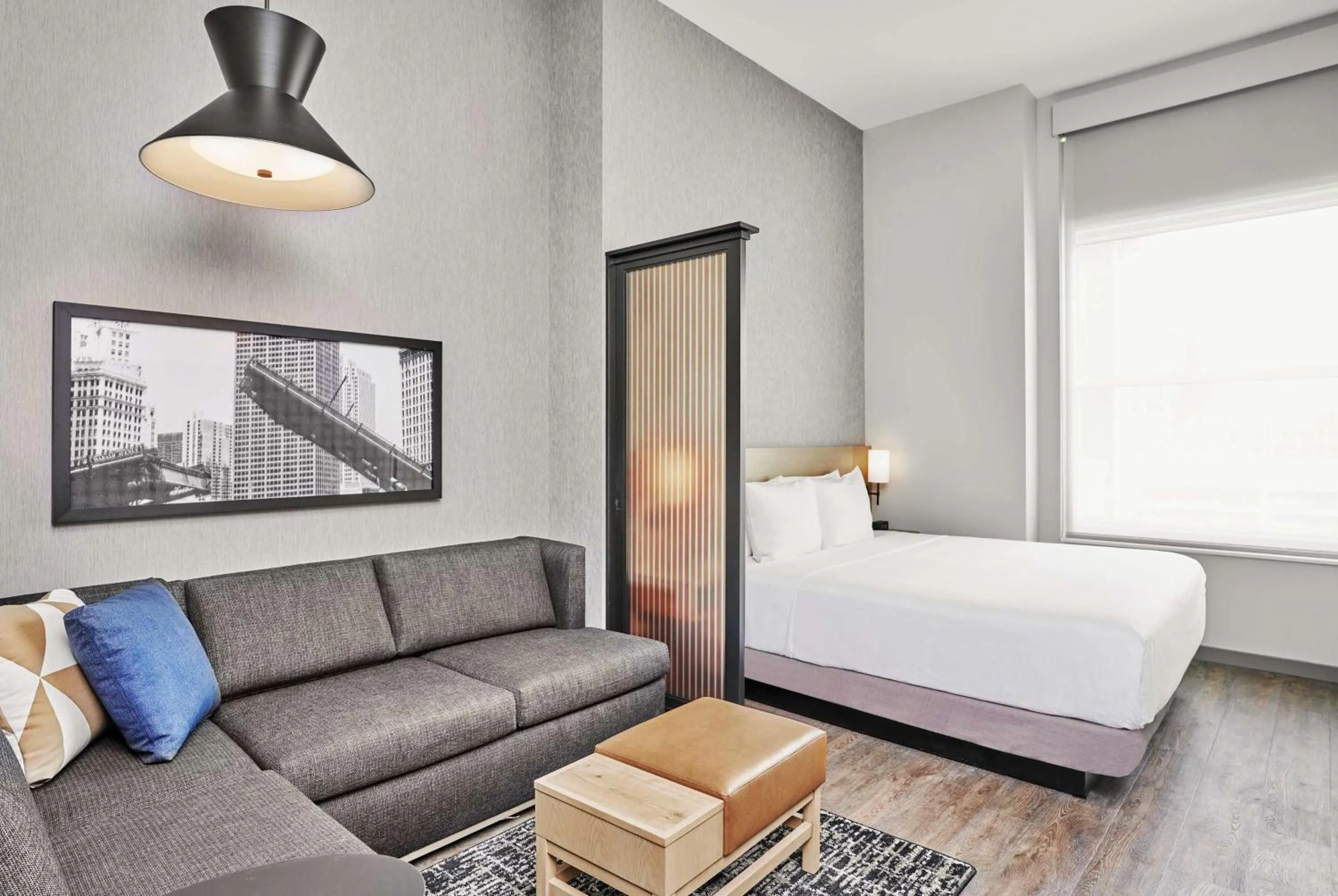 King Room in Hyatt Place Chicago Medical/University District