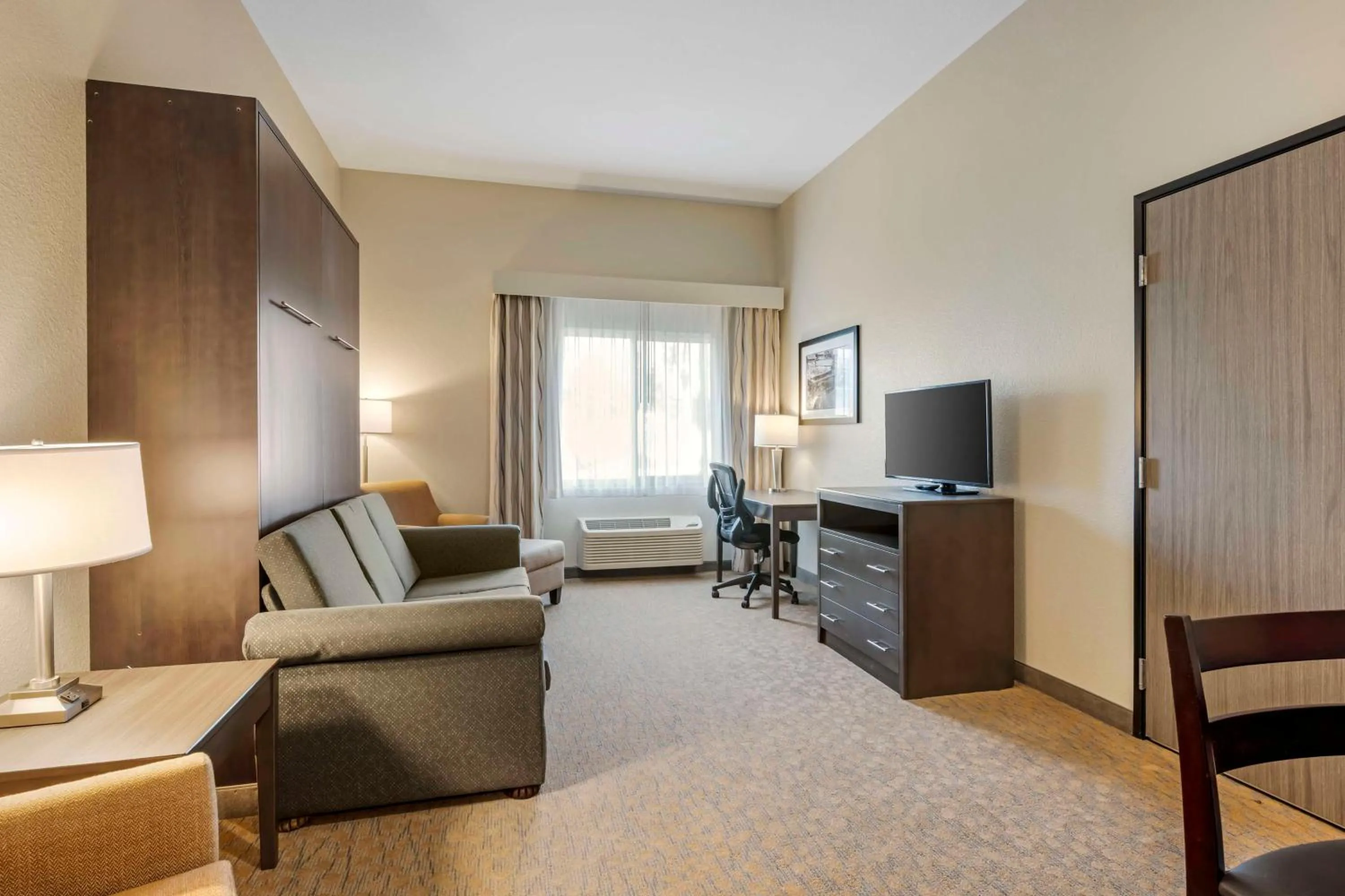 Queen Suite with Two Queen Beds - Disability Access in Best Western Plus The Inn at Hells Canyon