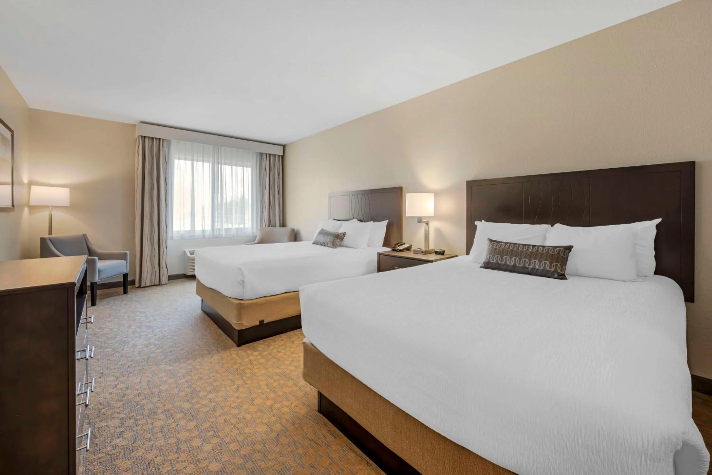 Queen Suite with Two Queen Beds and Separate Bedroom in Best Western Plus The Inn at Hells Canyon