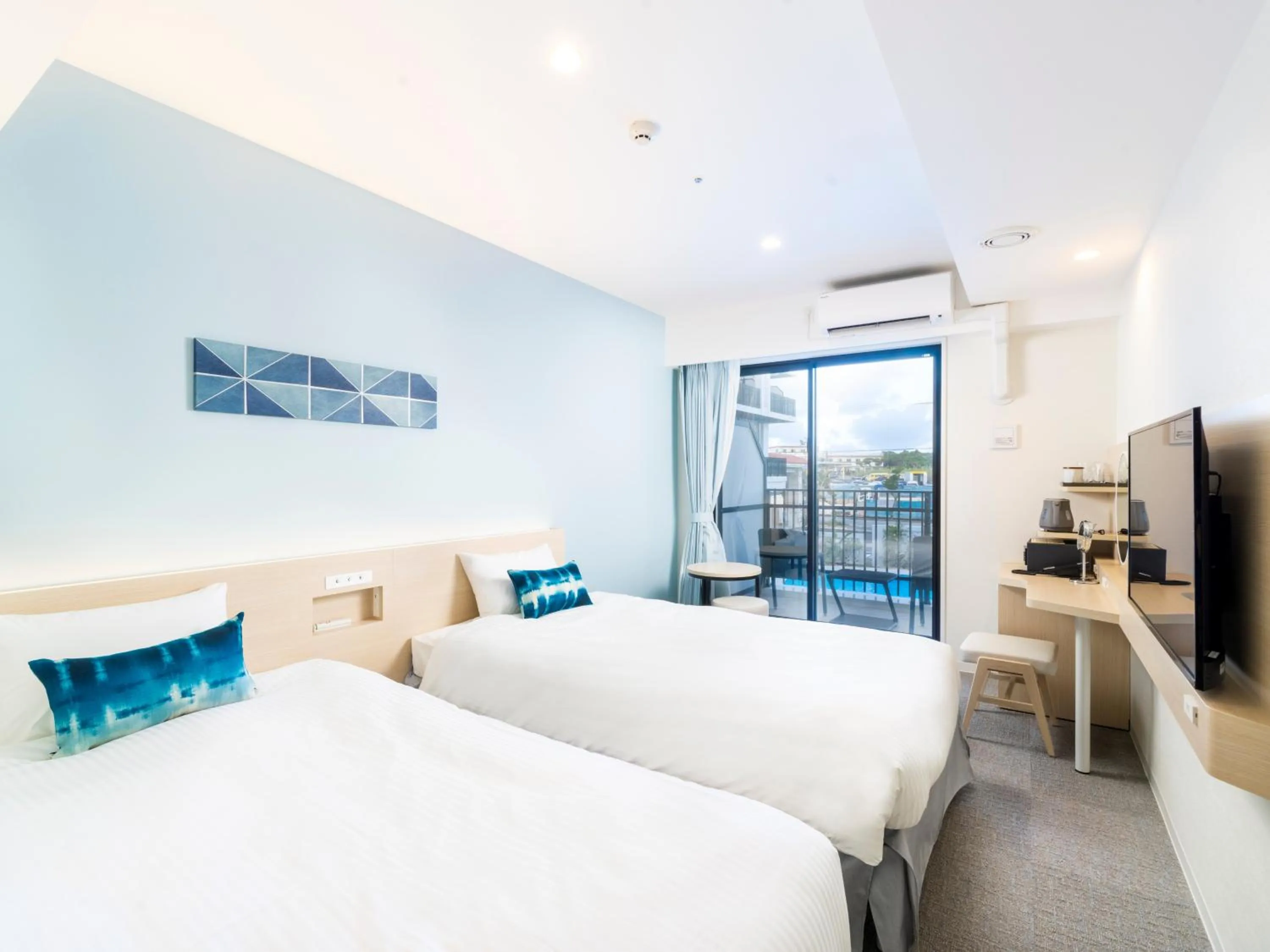 Superior Twin Room in Hotel Torifito Miyakojima Resort