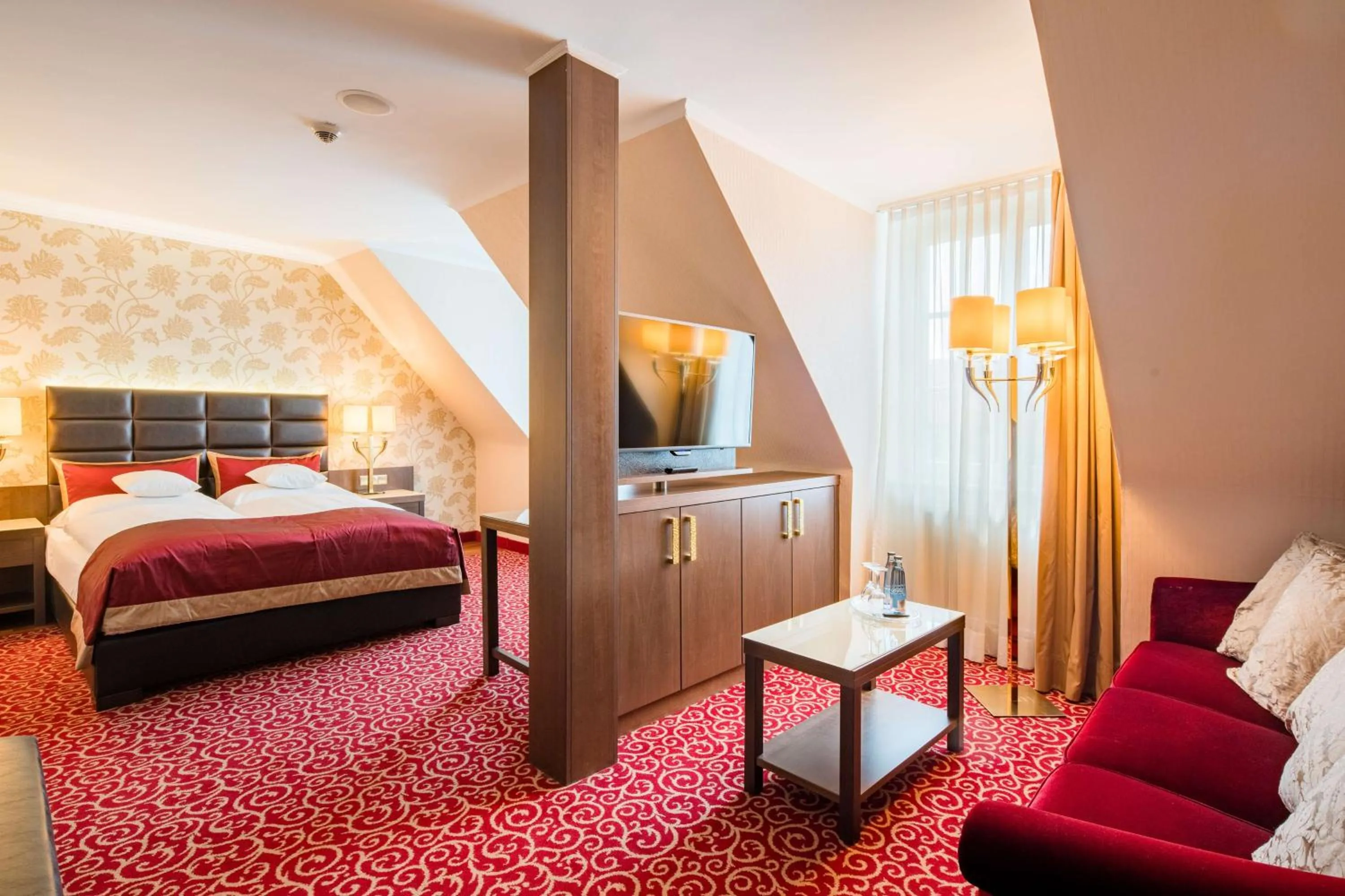 Two-Bedroom Apartment in Best Western Plus Hotel StadtPalais
