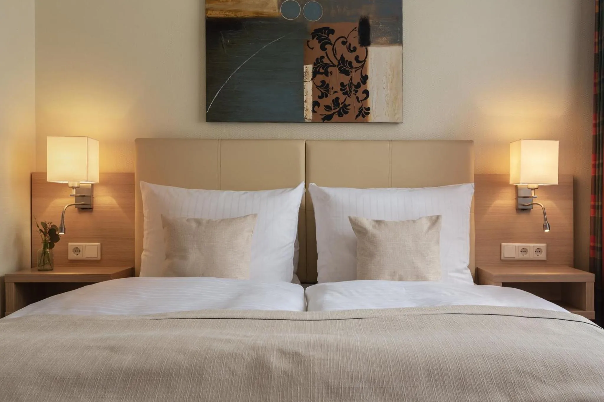 Standard Room with Two Single Beds in Garner Hotel Hamburg - Wandsbek Marktplatz by IHG