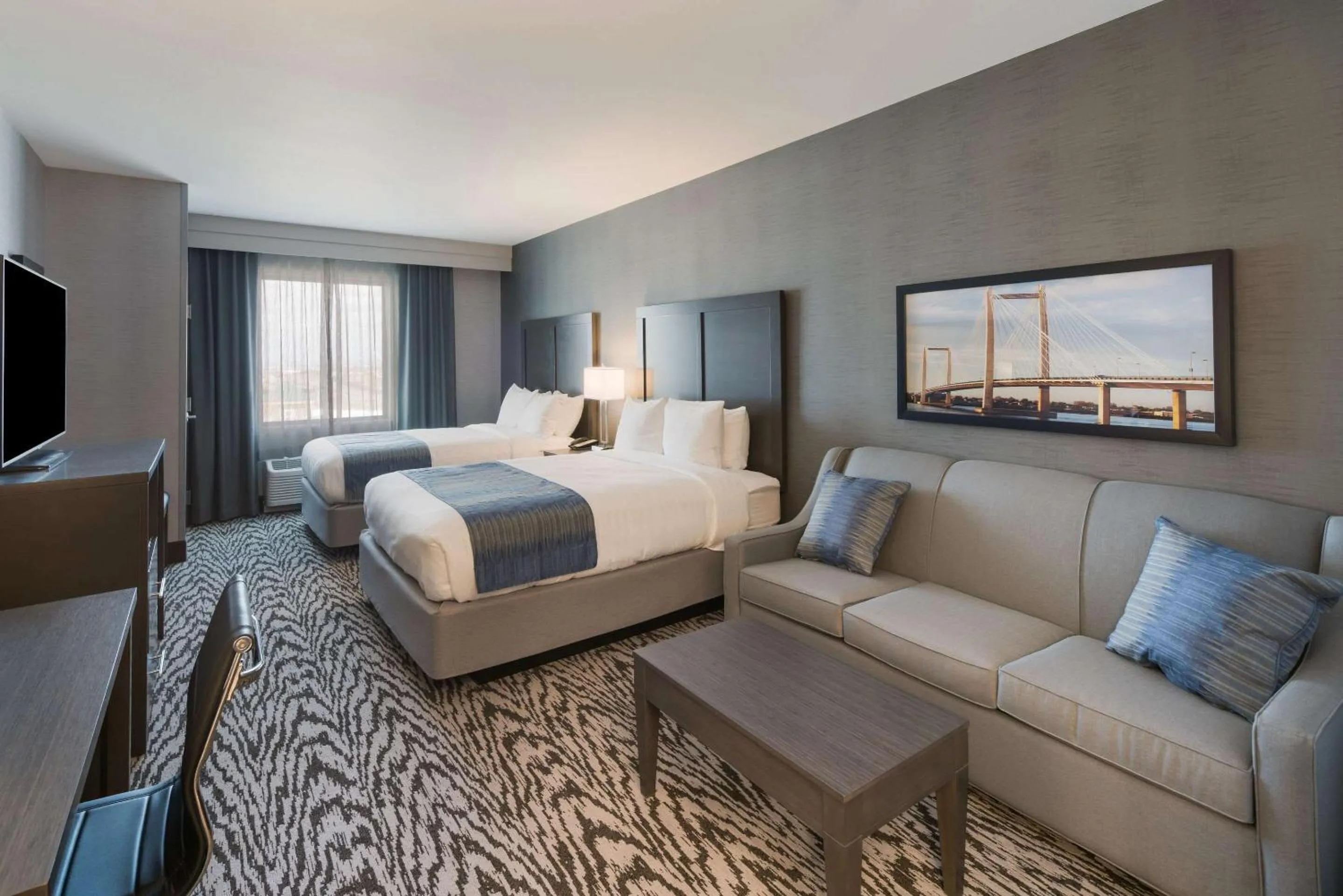 Queen Suite with Two Queen Beds and Sofa Bed - Non-Smoking in Comfort Suites Kennewick at Southridge