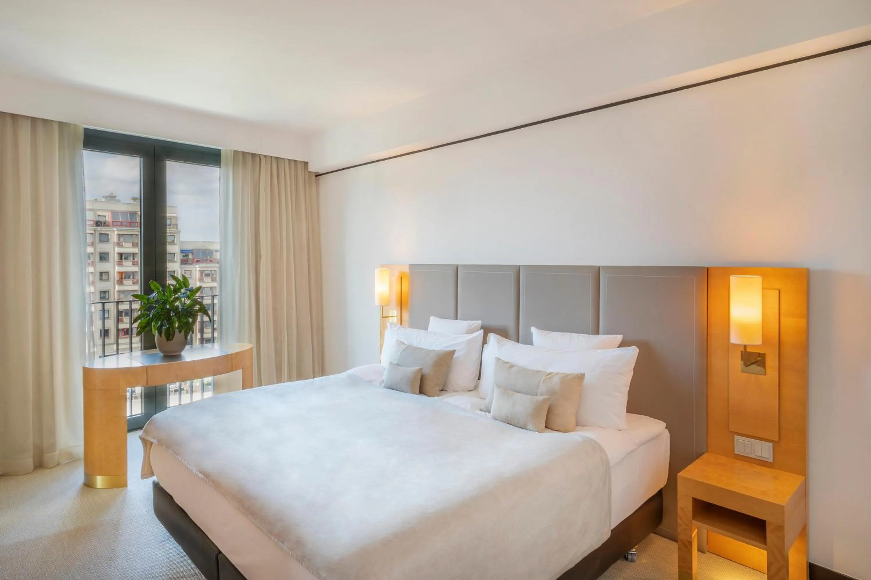 The Level Junior Suite with Executive Lounge Access in Meliá Berlin