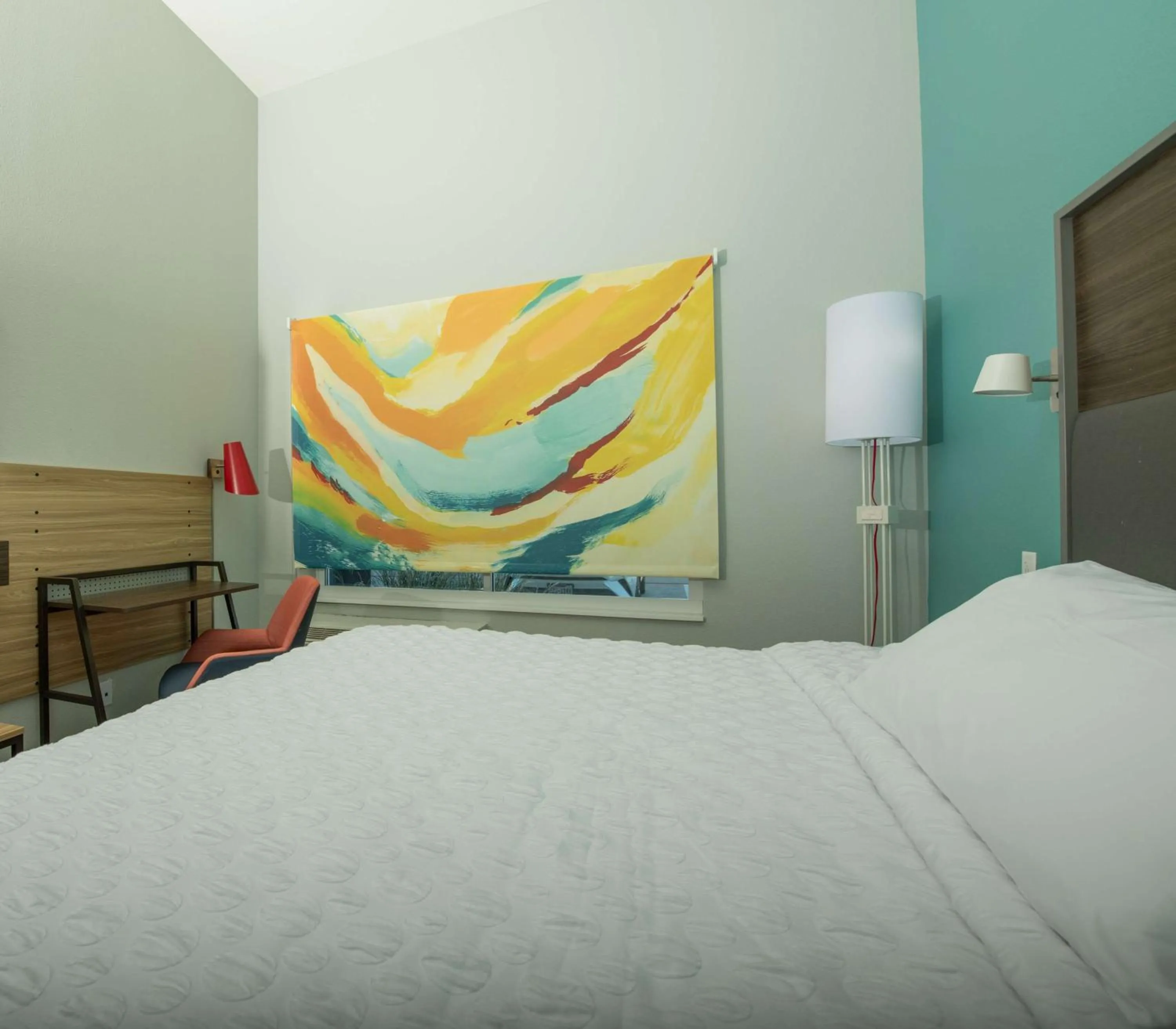 King Room with Bath Tub - Mobility and Hearing Access in Tru By Hilton The Colony