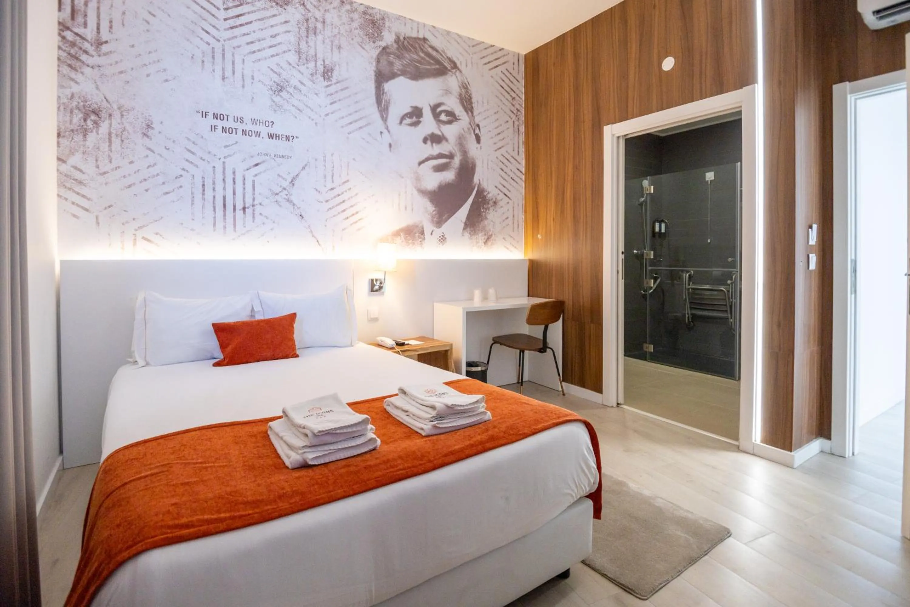 Double Room - Disability Access in The ICONS Lisbon Hotel