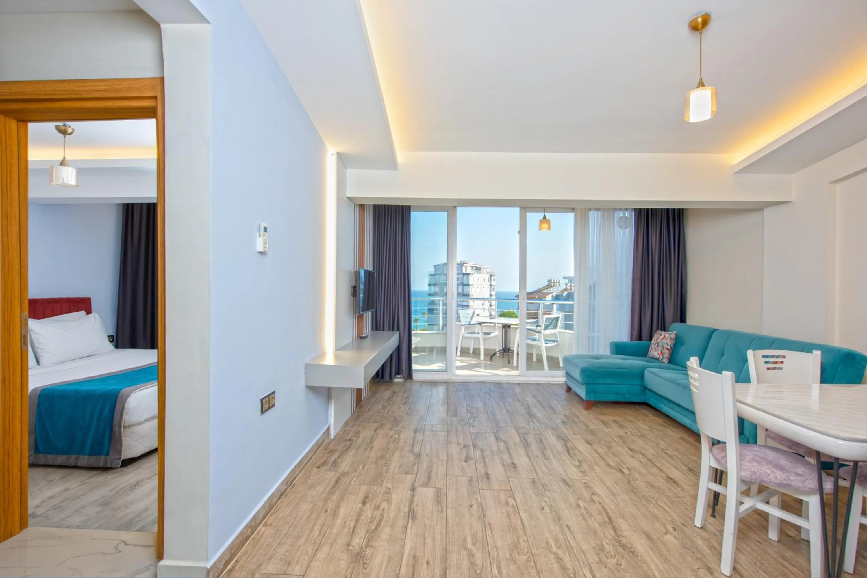 Deluxe Suite - single occupancy in Citrus Park Hotel