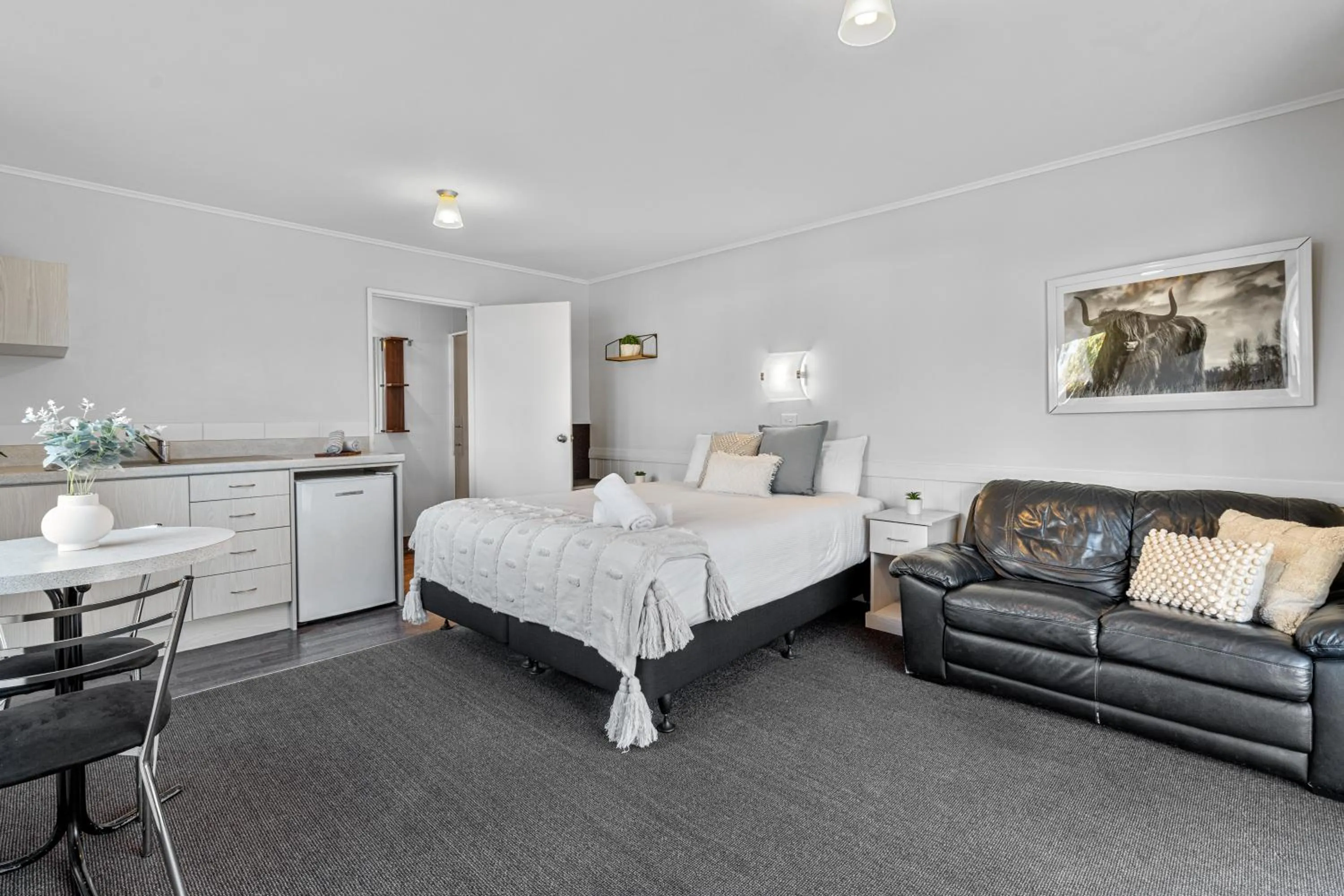 Deluxe Queen Studio  in Tasman Holiday Parks - Te Anau