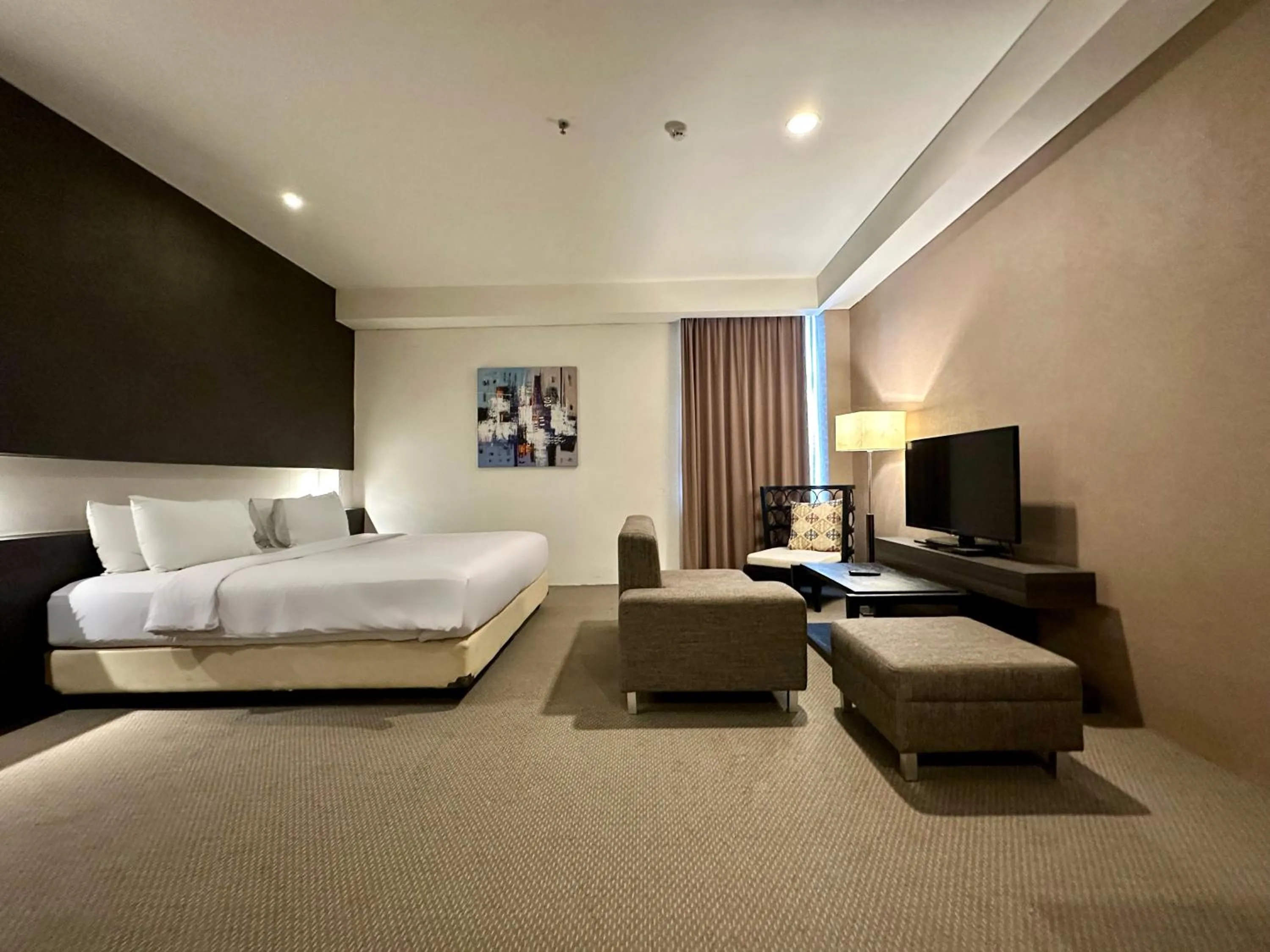 Deluxe Double or Twin Room in Yasmin Hotel Karawaci