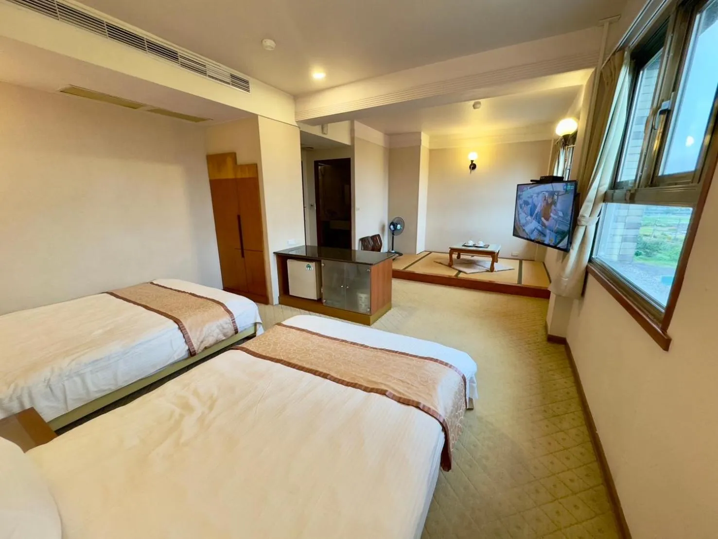 Family Room in Tian Long Hotel
