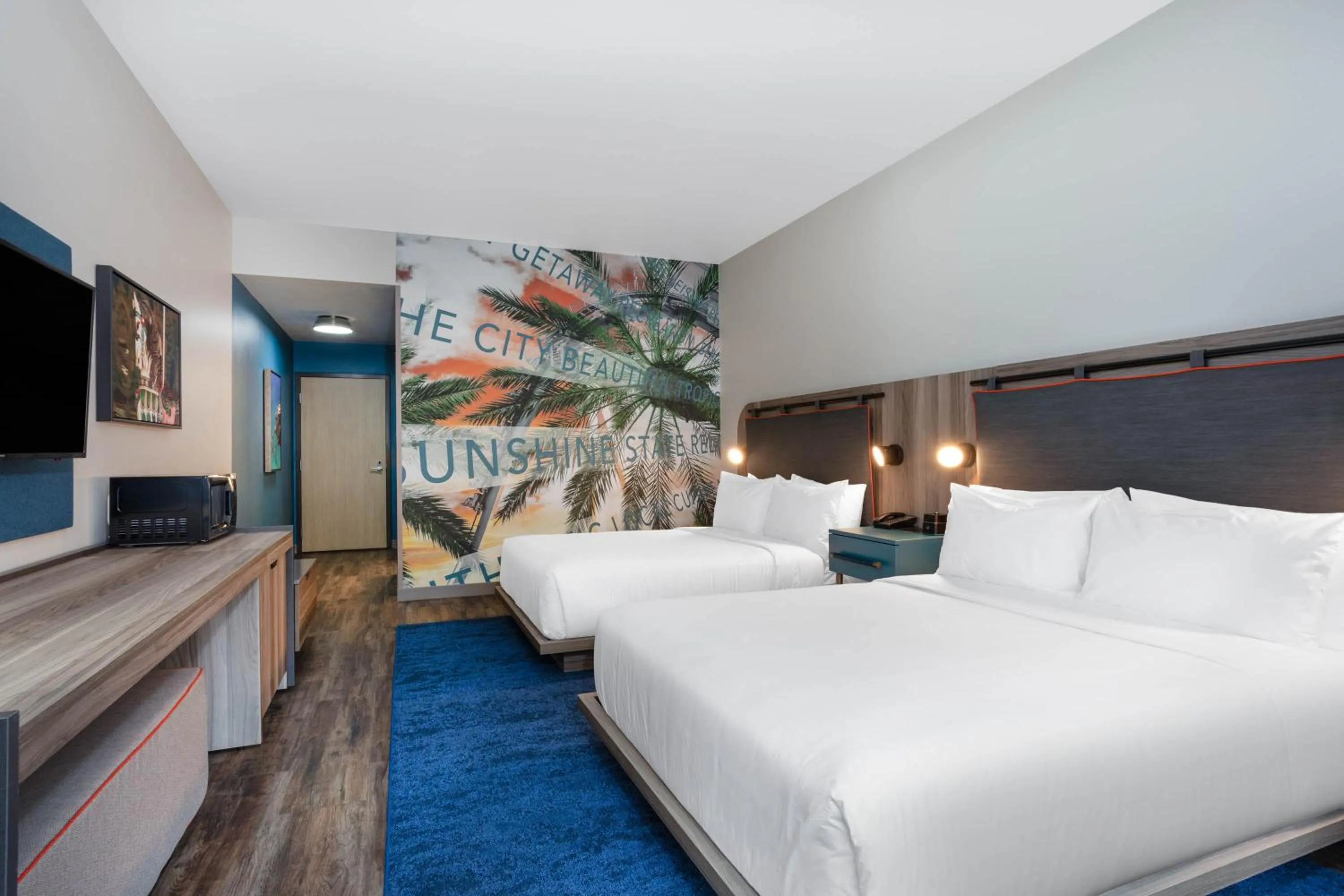 Deluxe Queen Room with Two Queen Beds - Mobility Access/Non-Smoking in TRYP by Wyndham Orlando