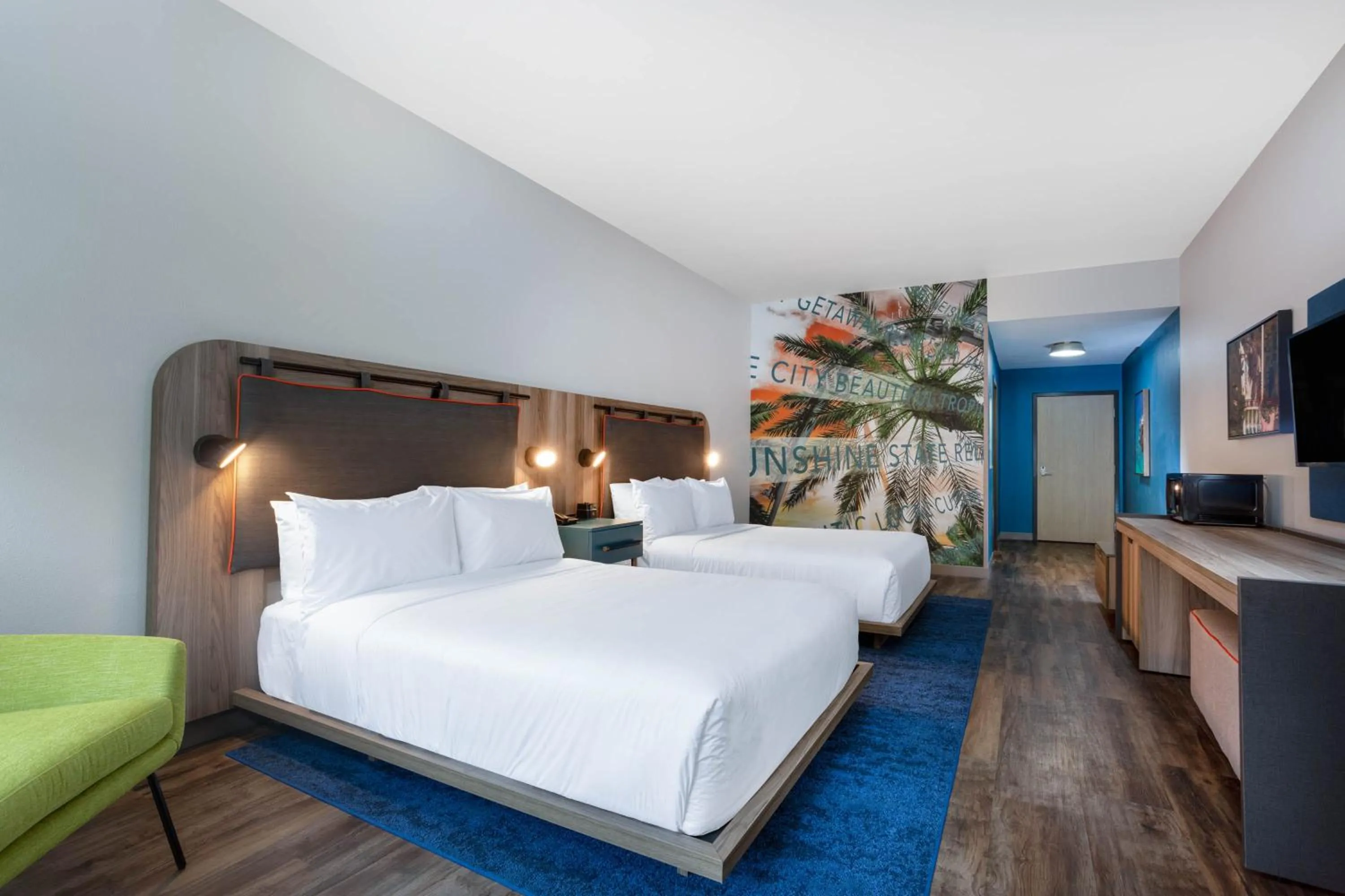 Queen Room with Two Queen Beds - Mobility Access/Non-Smoking in TRYP by Wyndham Orlando