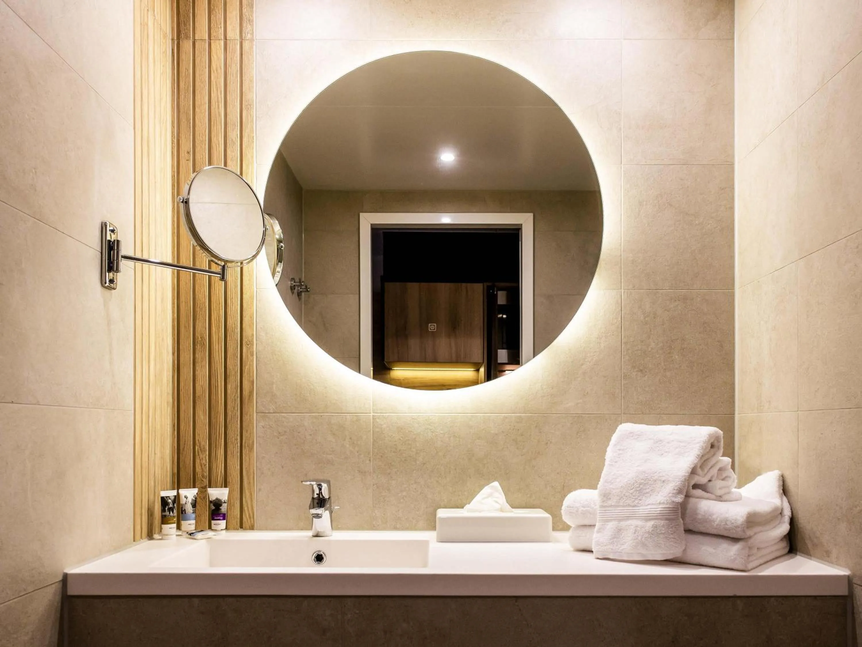 Classic Twin Room in Mercure Han-sur-Lesse