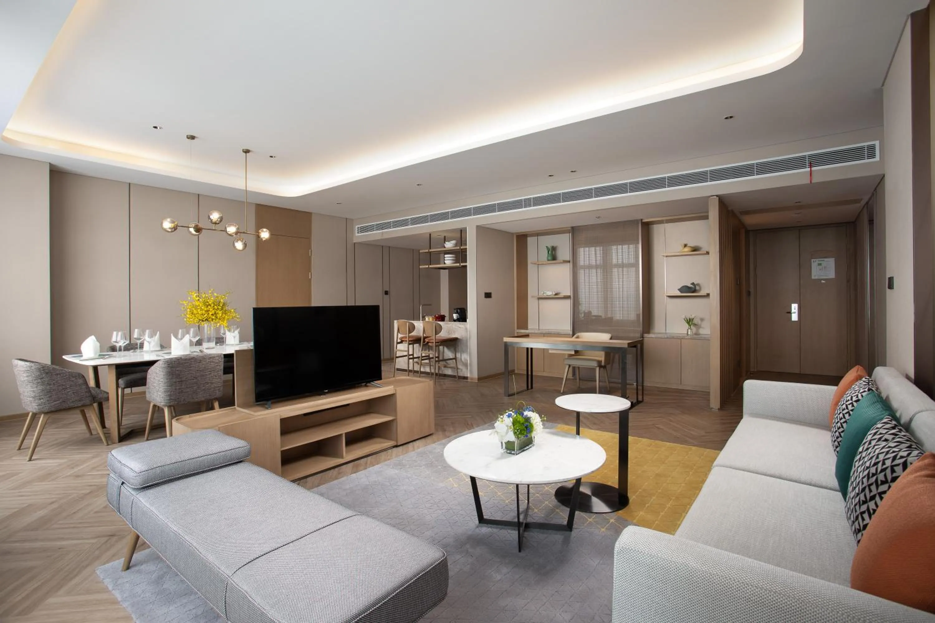 One-Bedroom King Suite with Kitchen in Holiday Inn Wuxi Central Station by IHG