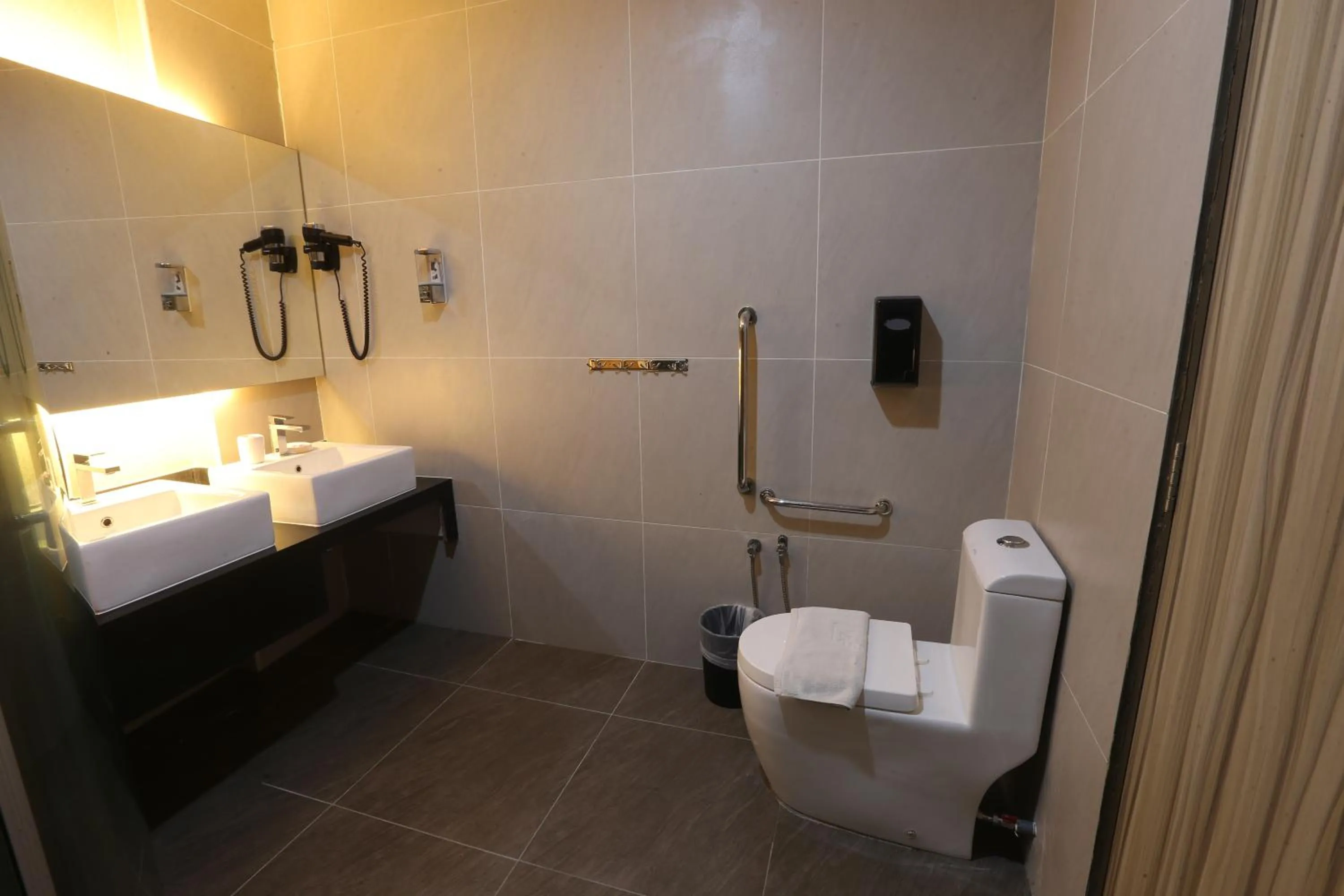 Suite with Sauna in Kota Heritage Hotel