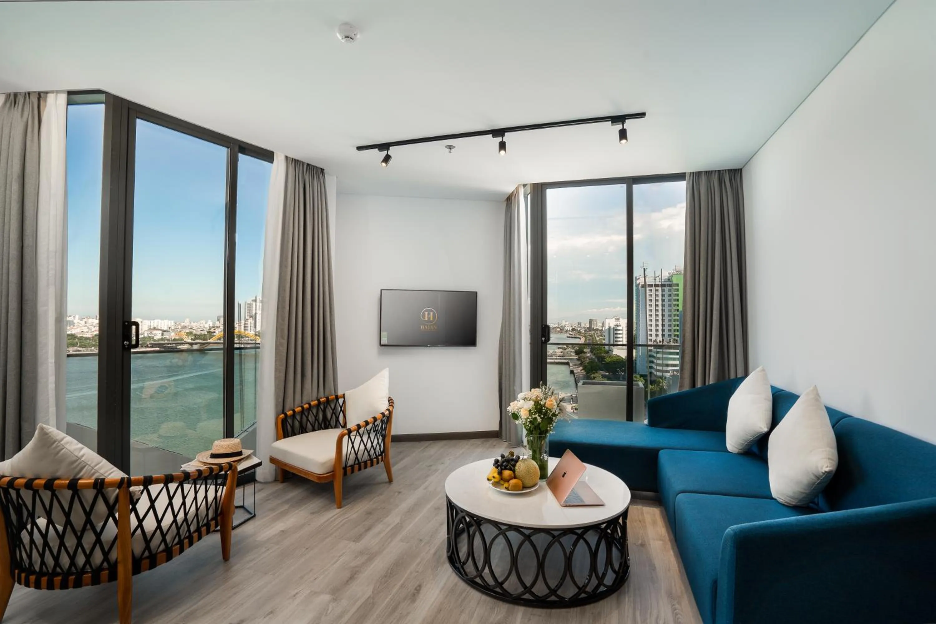 Special Offer - Suite with River View in HAIAN Riverfront Hotel Da Nang