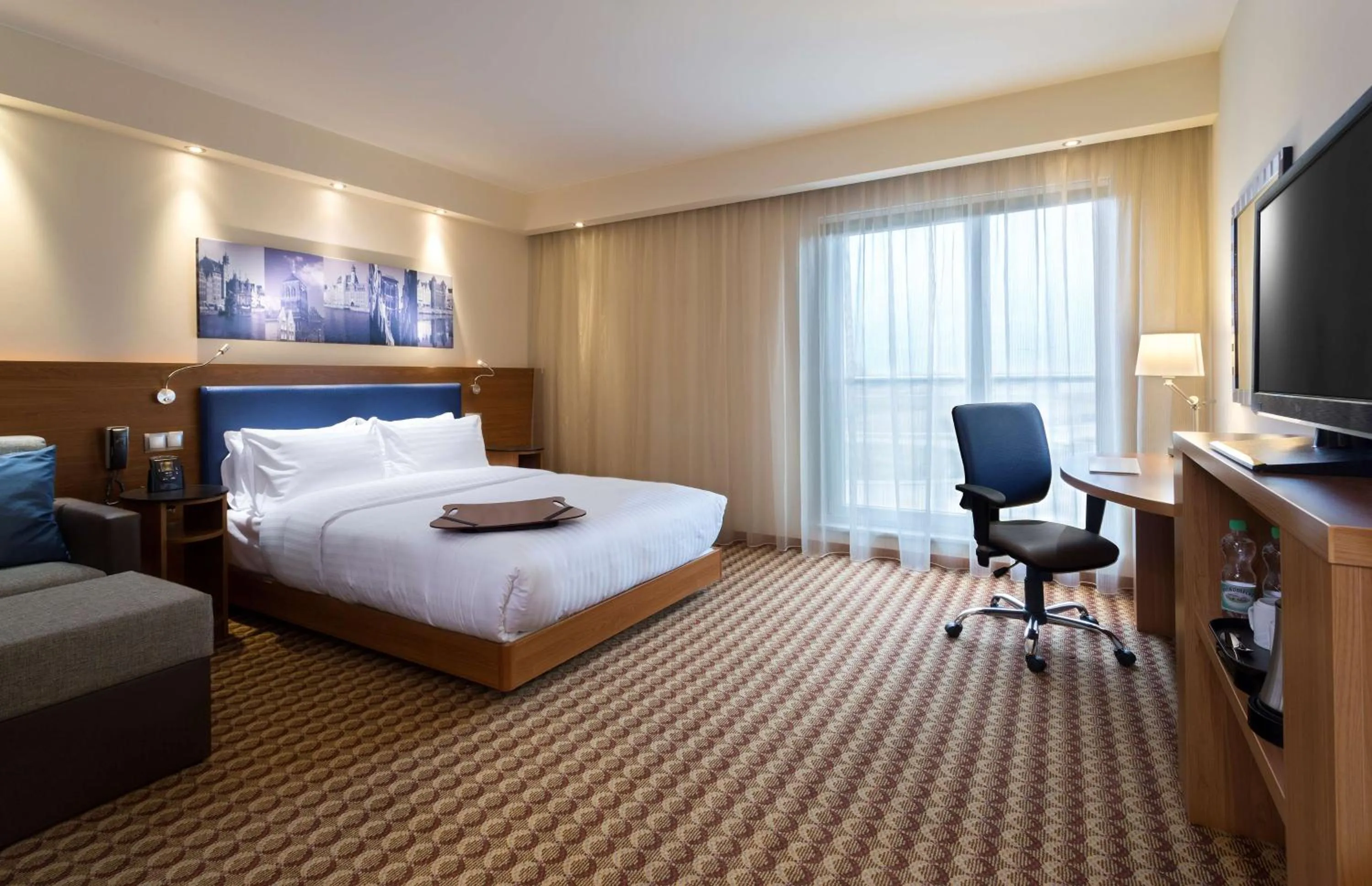 Queen Room - Mobility Access in Hampton by Hilton Gdansk Airport