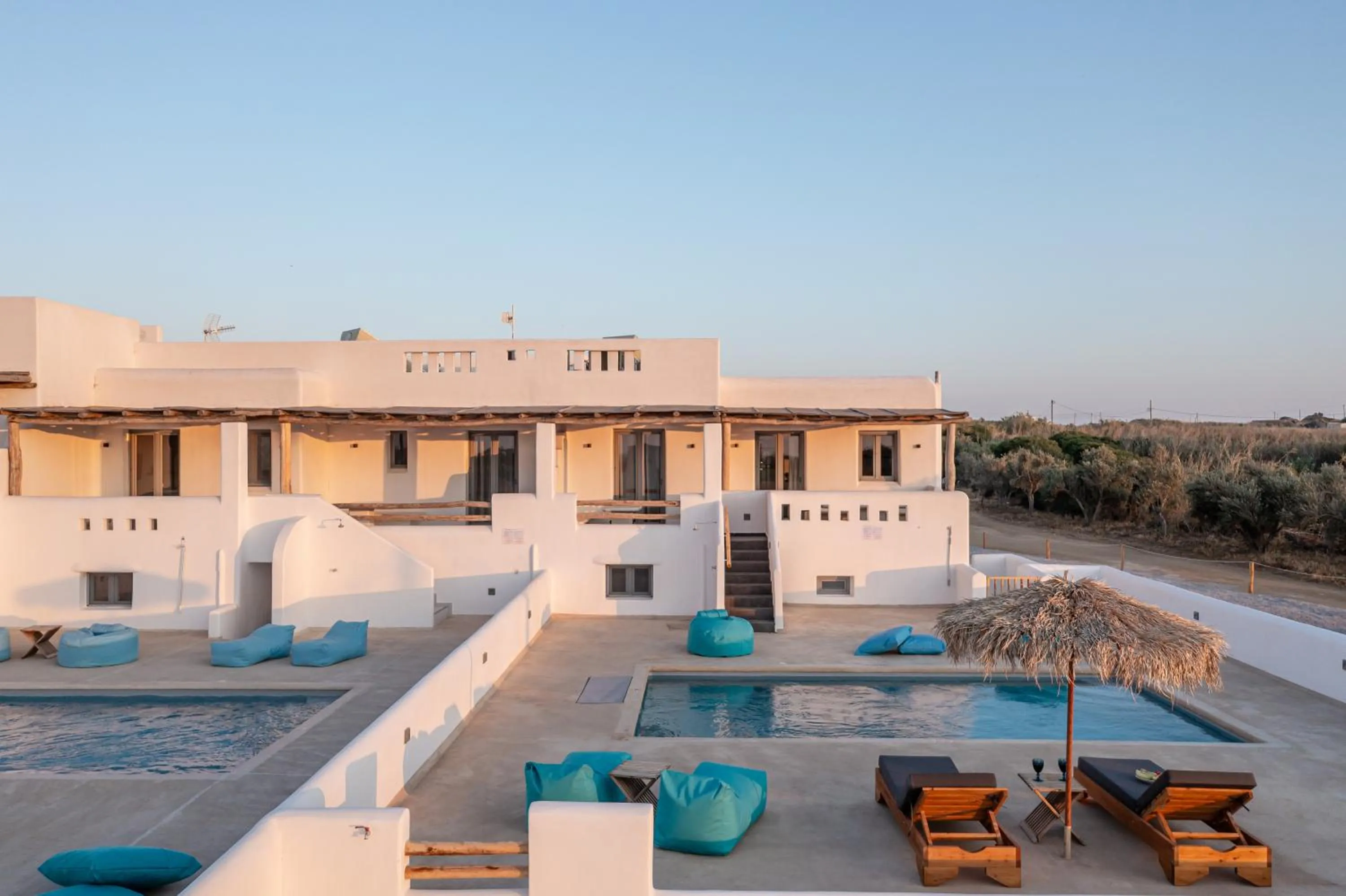 V4 - Three Bedroom Deluxe Villa with Sea View and Private Pool in White Cocoon Exclusive villas