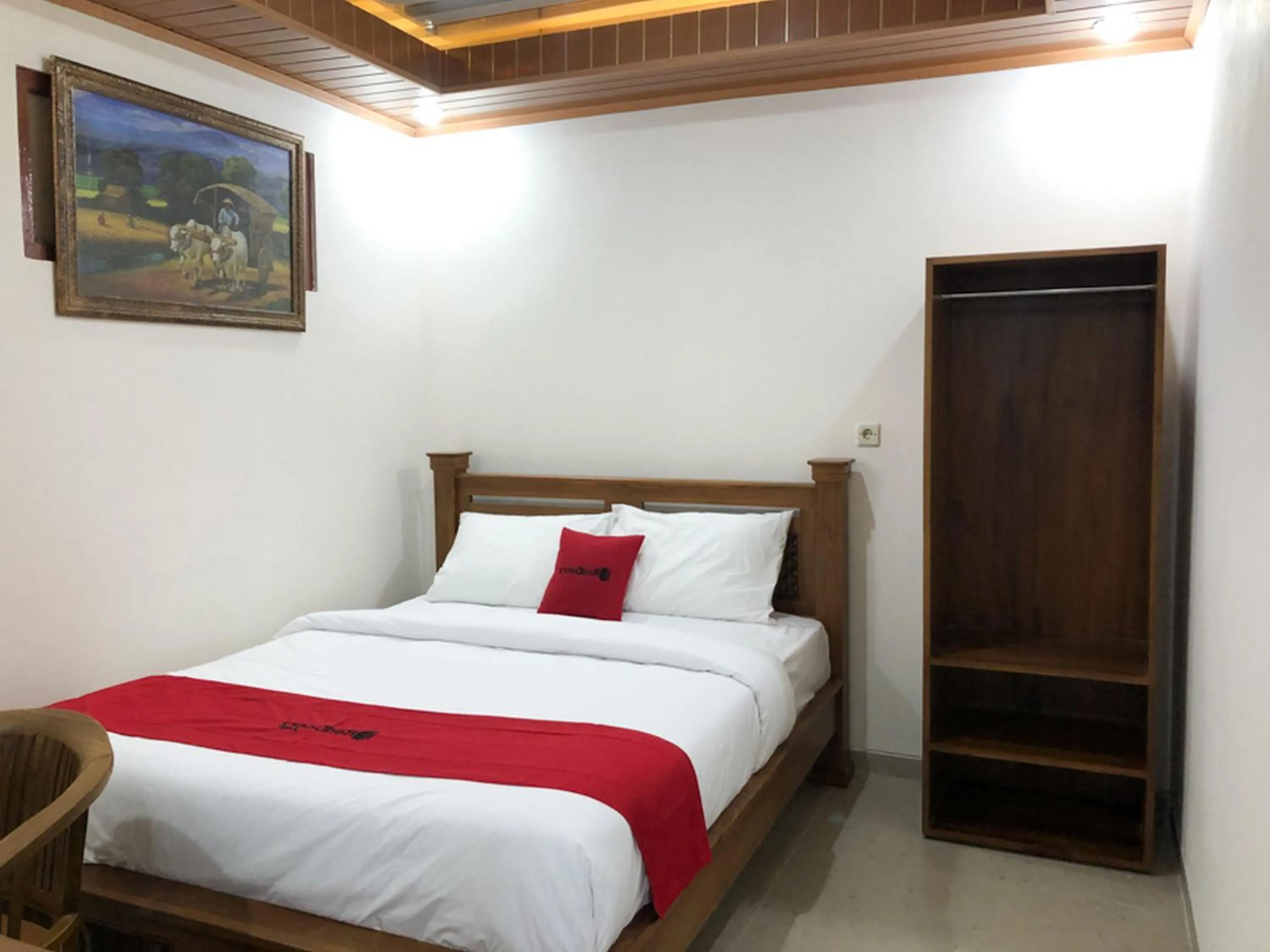 Double Room in RedDoorz near XT Square 3