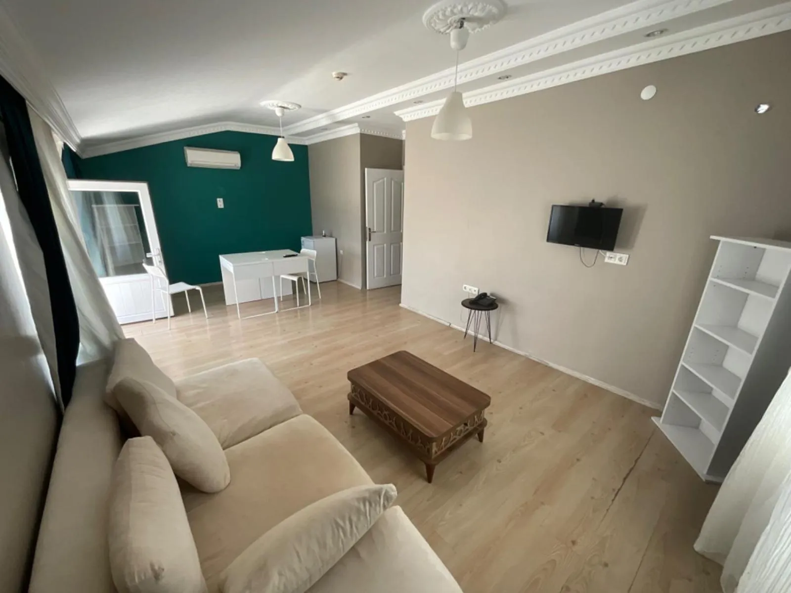 Suite with Terrace in Khan's Hotel