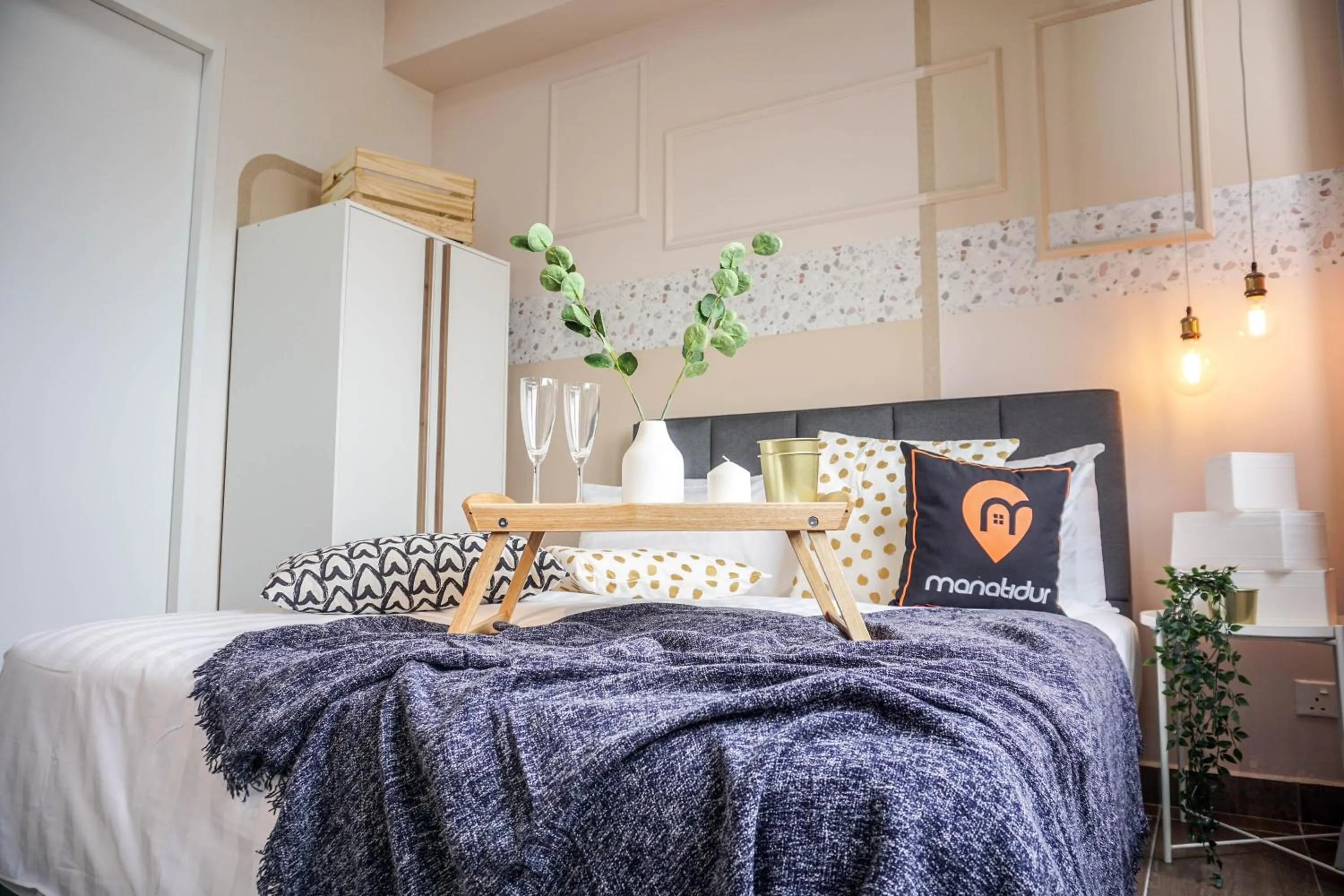 Deluxe Queen Studio  in Manatidur@THE HUB SS2