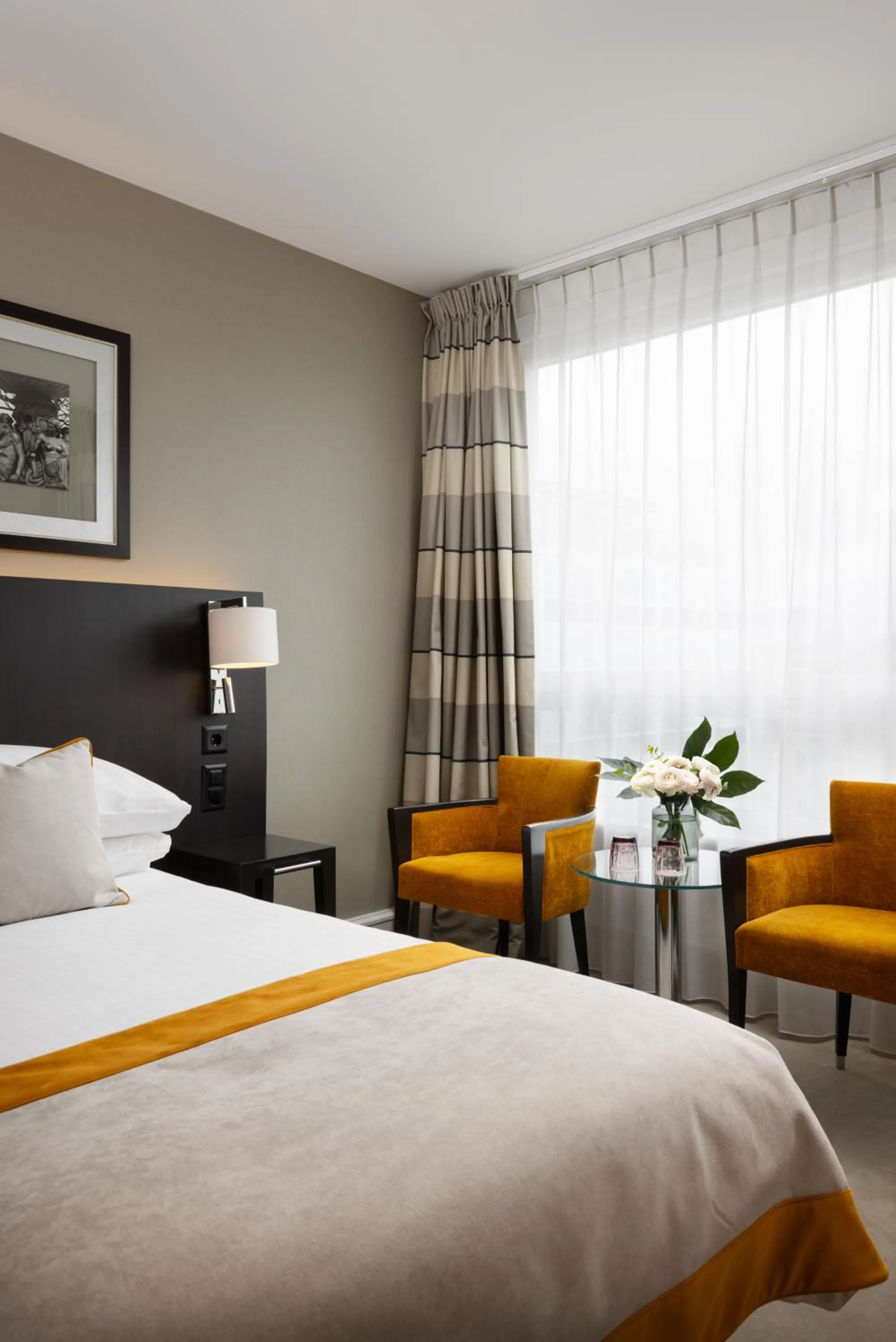 Standard Double or Twin Room in Auteuil Manotel