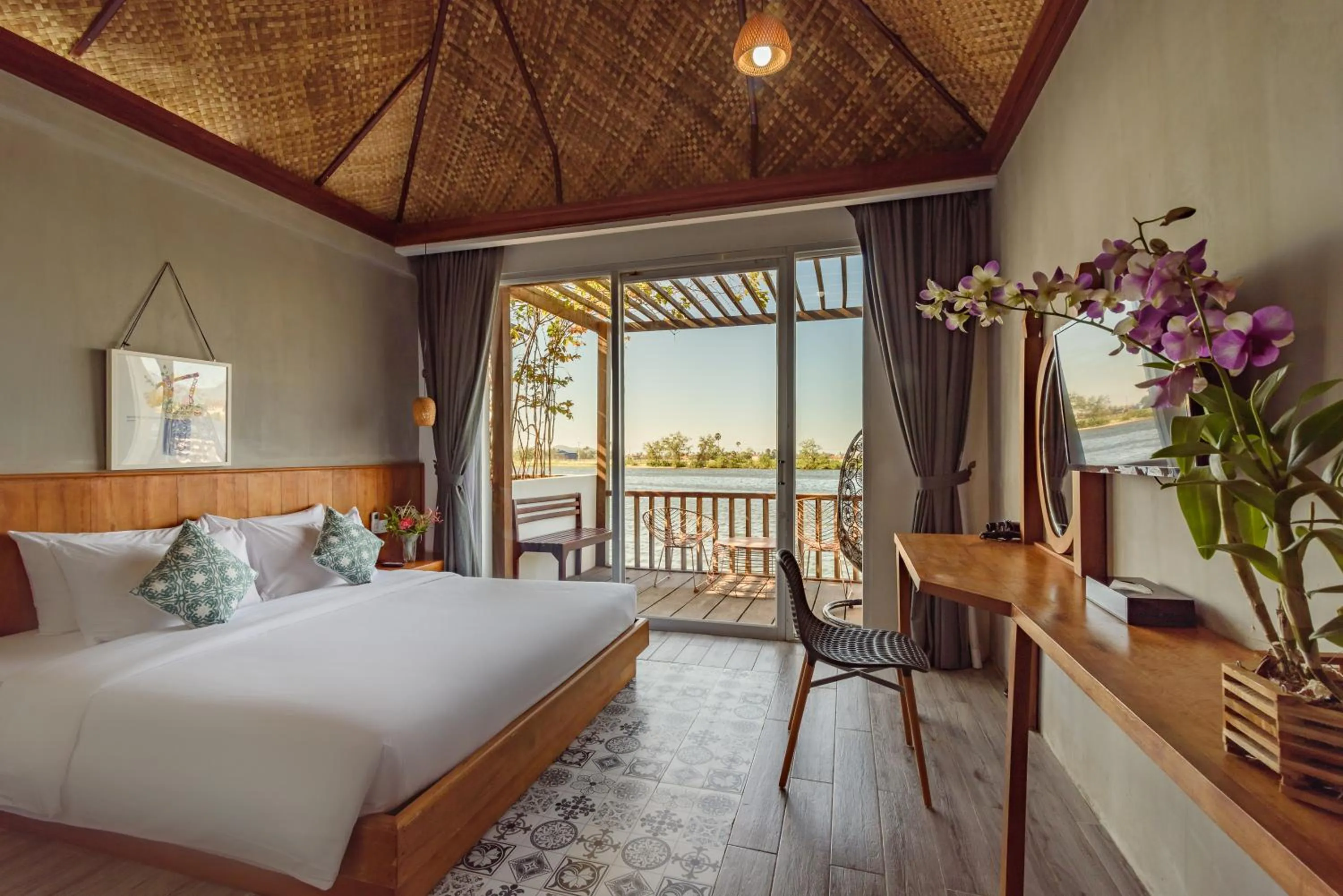 Deluxe Double Room with Balcony and Sea View in Phka Kravan Boutique