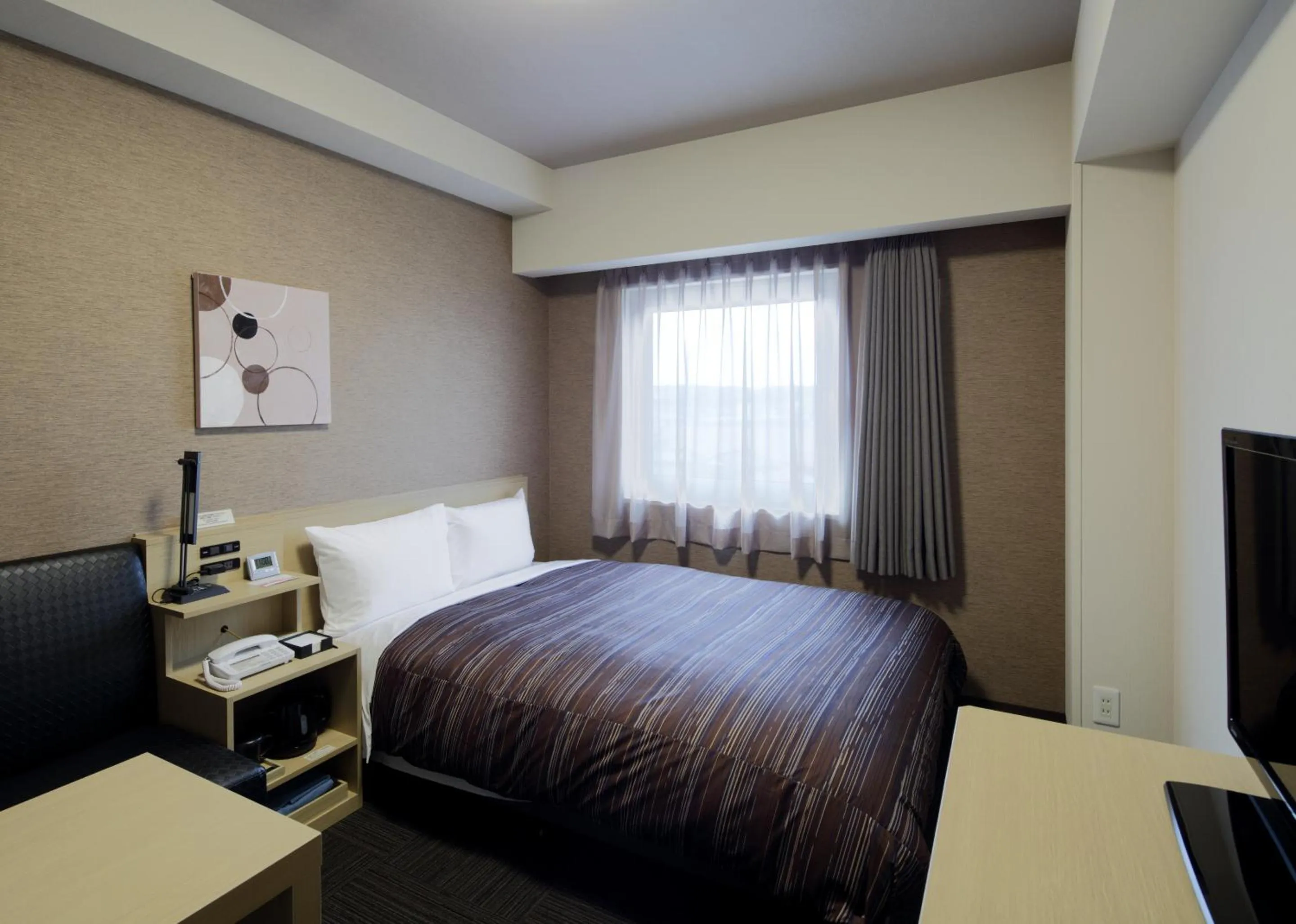 Double Room with Small Double Bed - single occupancy - Non-Smoking in Hotel Route-Inn Tsuyama Ekimae