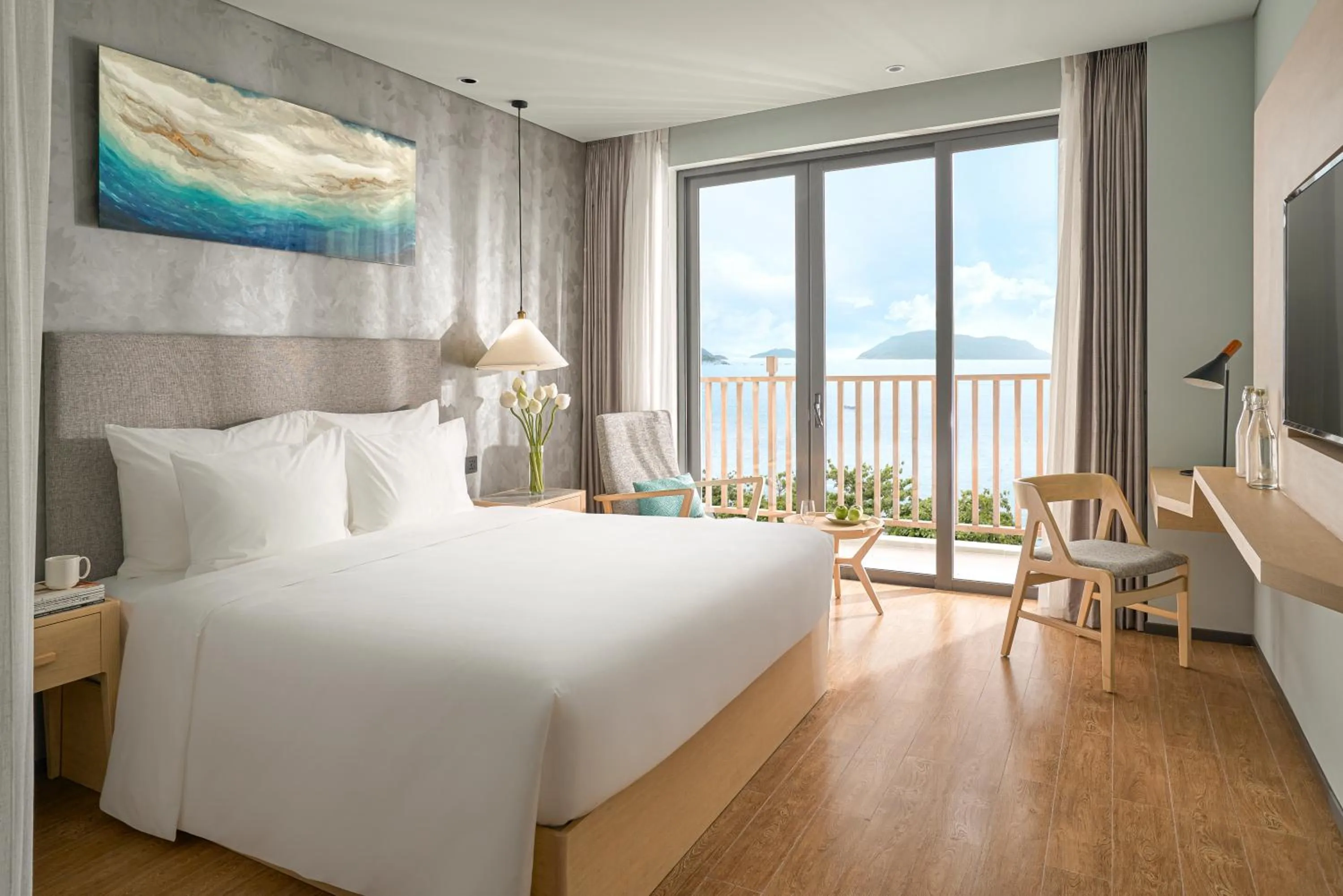 Deluxe Double Room with Balcony and Ocean View (Include Welcome drink & Airport shuttle bus) in The Secret Con Dao