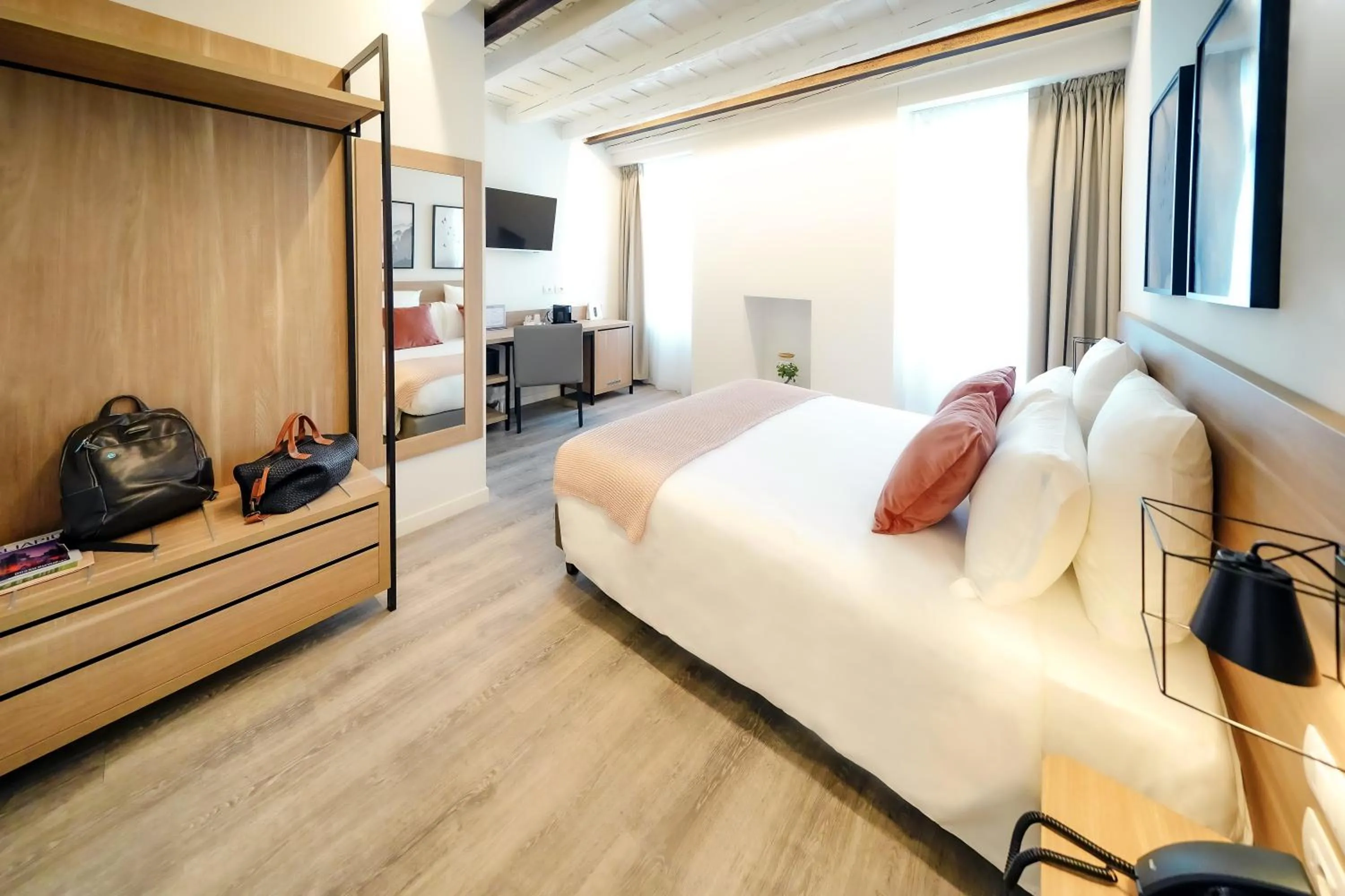 Standard Double Room in Bergamo Inn 15