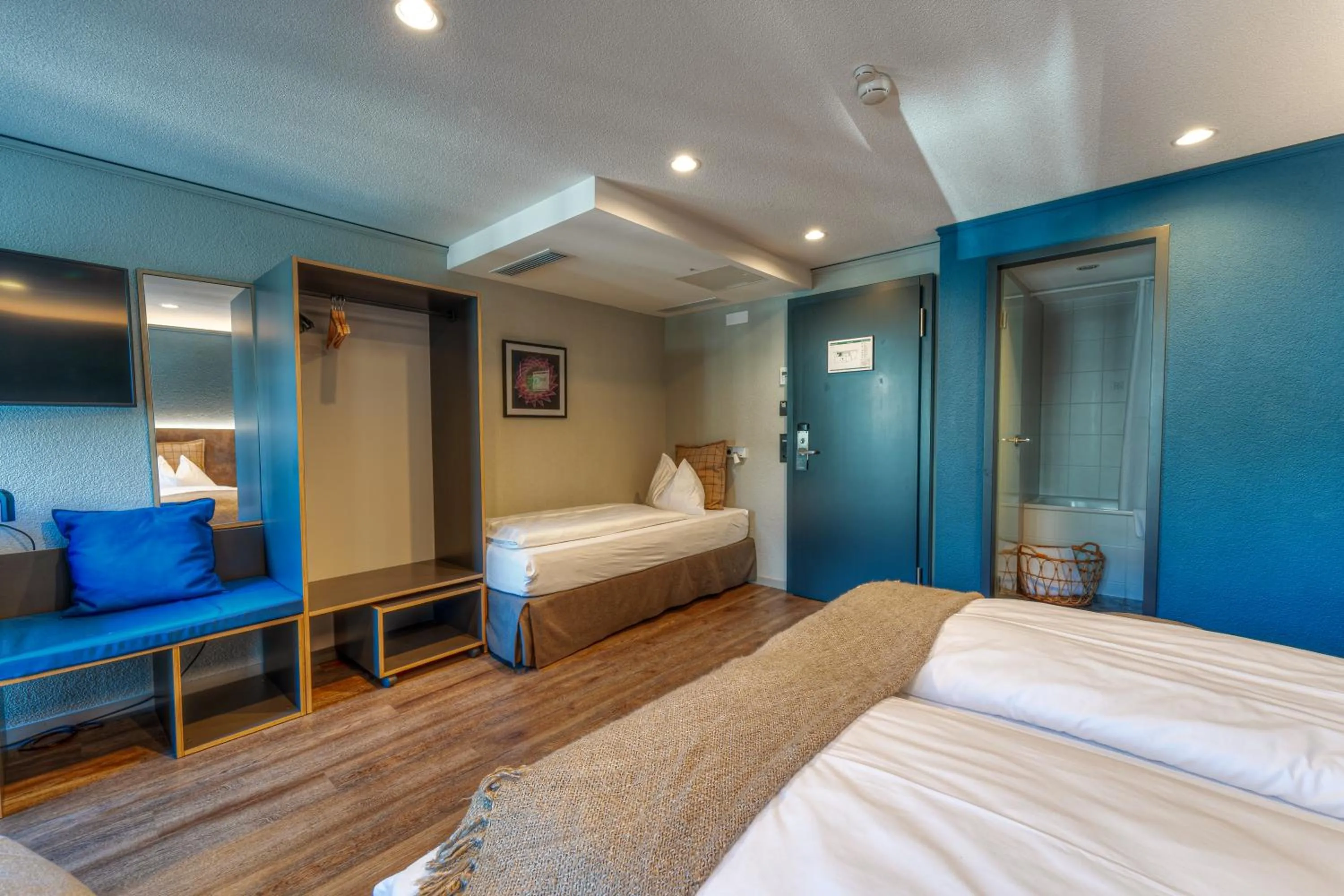 Triple Room in The HEY HOTEL