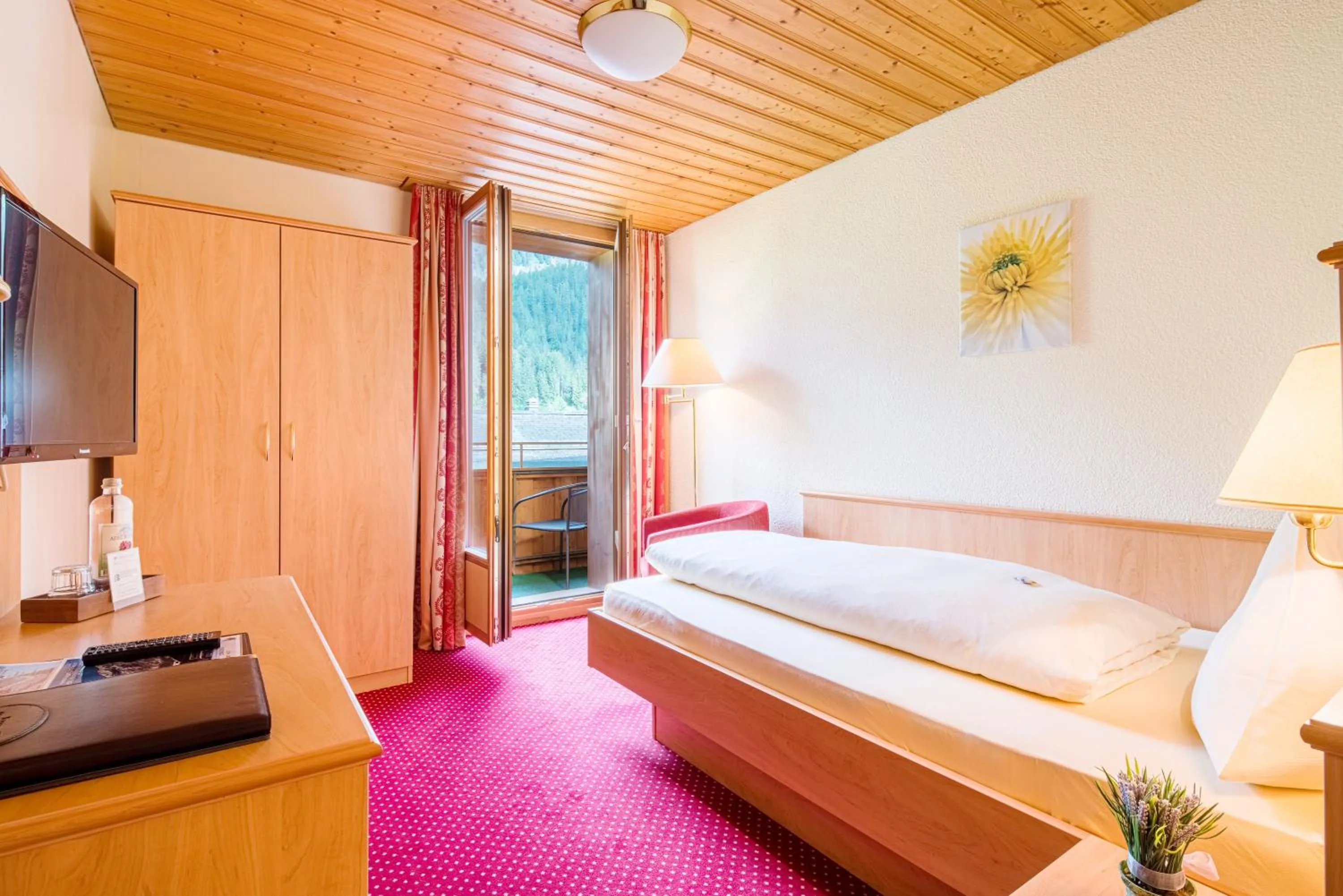 Standard Single Room - single occupancy in Bernerhof Swiss Quality Hotel