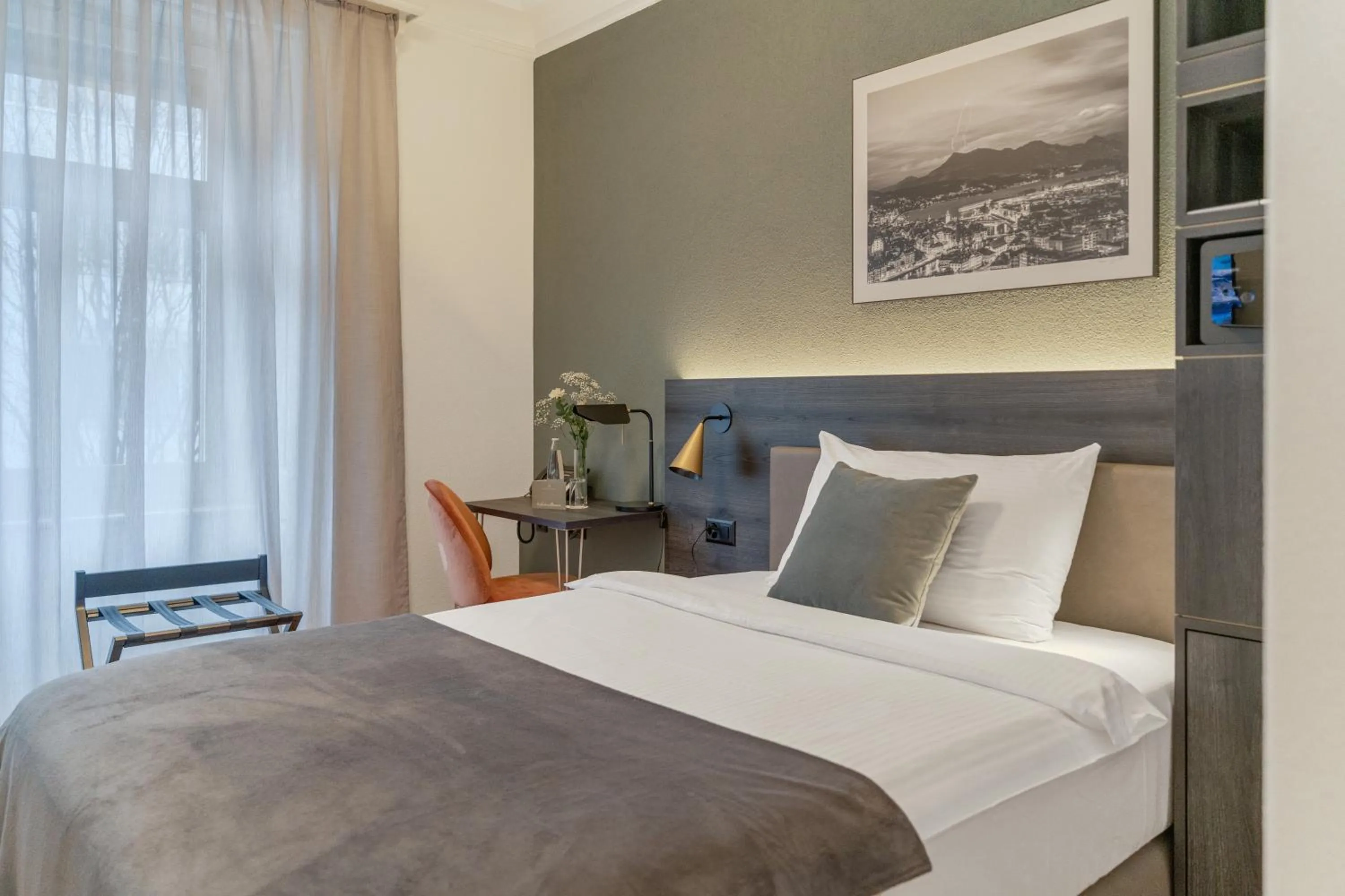 Comfort Single Room Courtyard Side in Waldstätterhof Swiss Quality Hotel