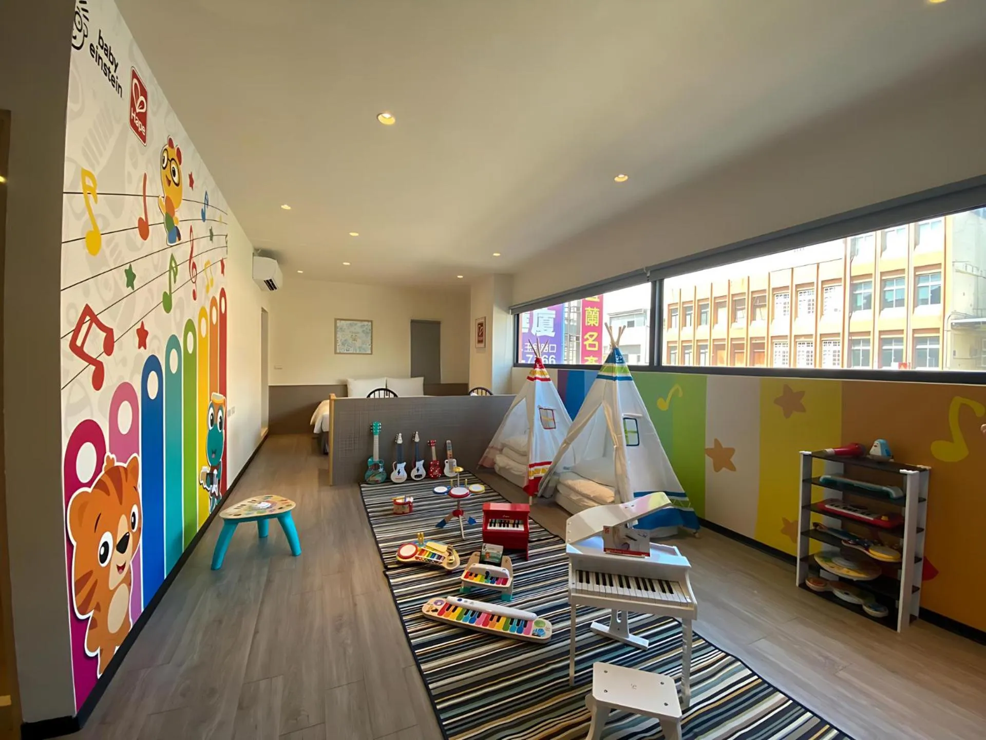 Family Room in Hotel Lounge