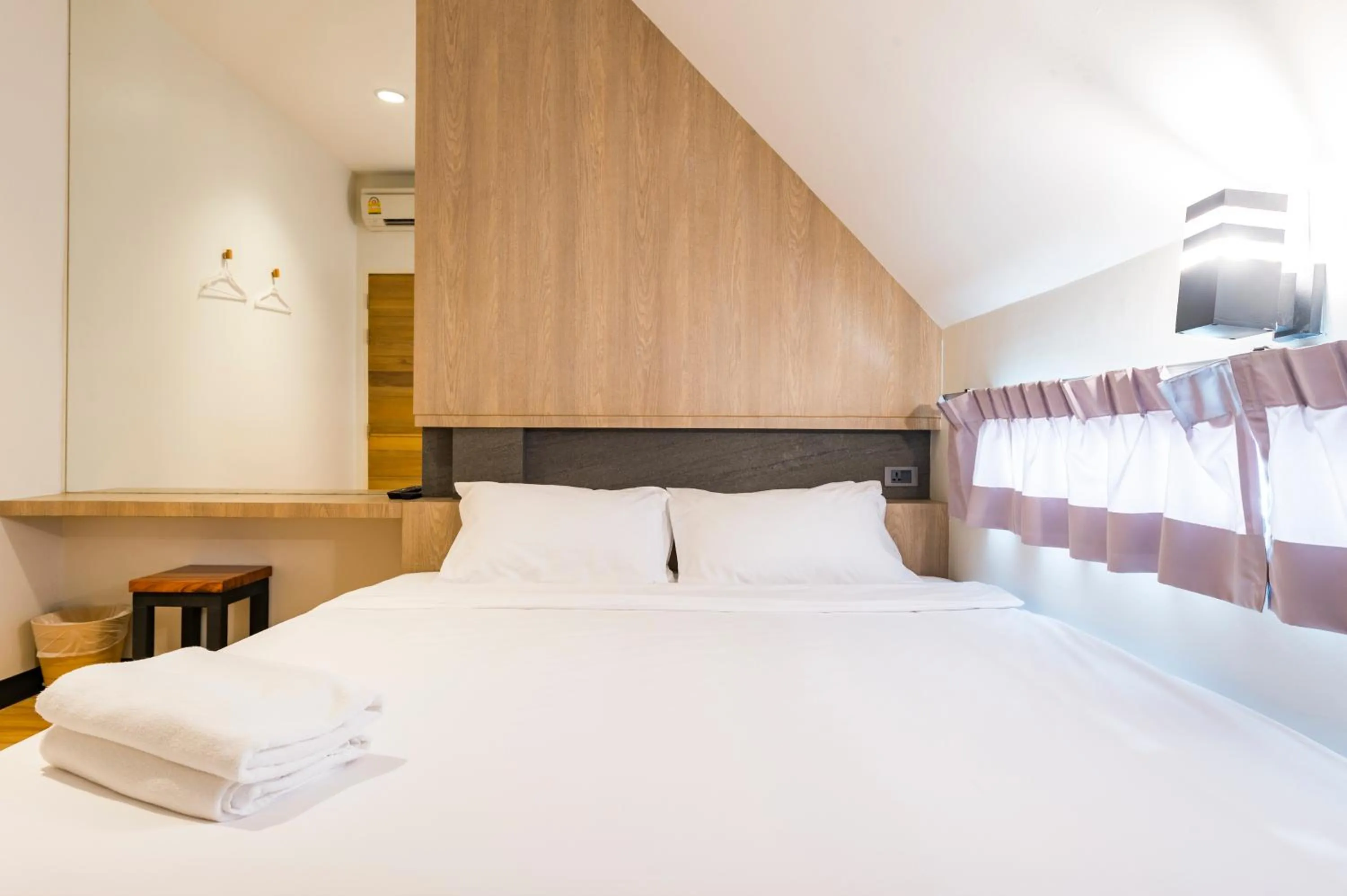 Standard Double Room with Shared Bathroom - single occupancy in T Hostel @ Victory Monument