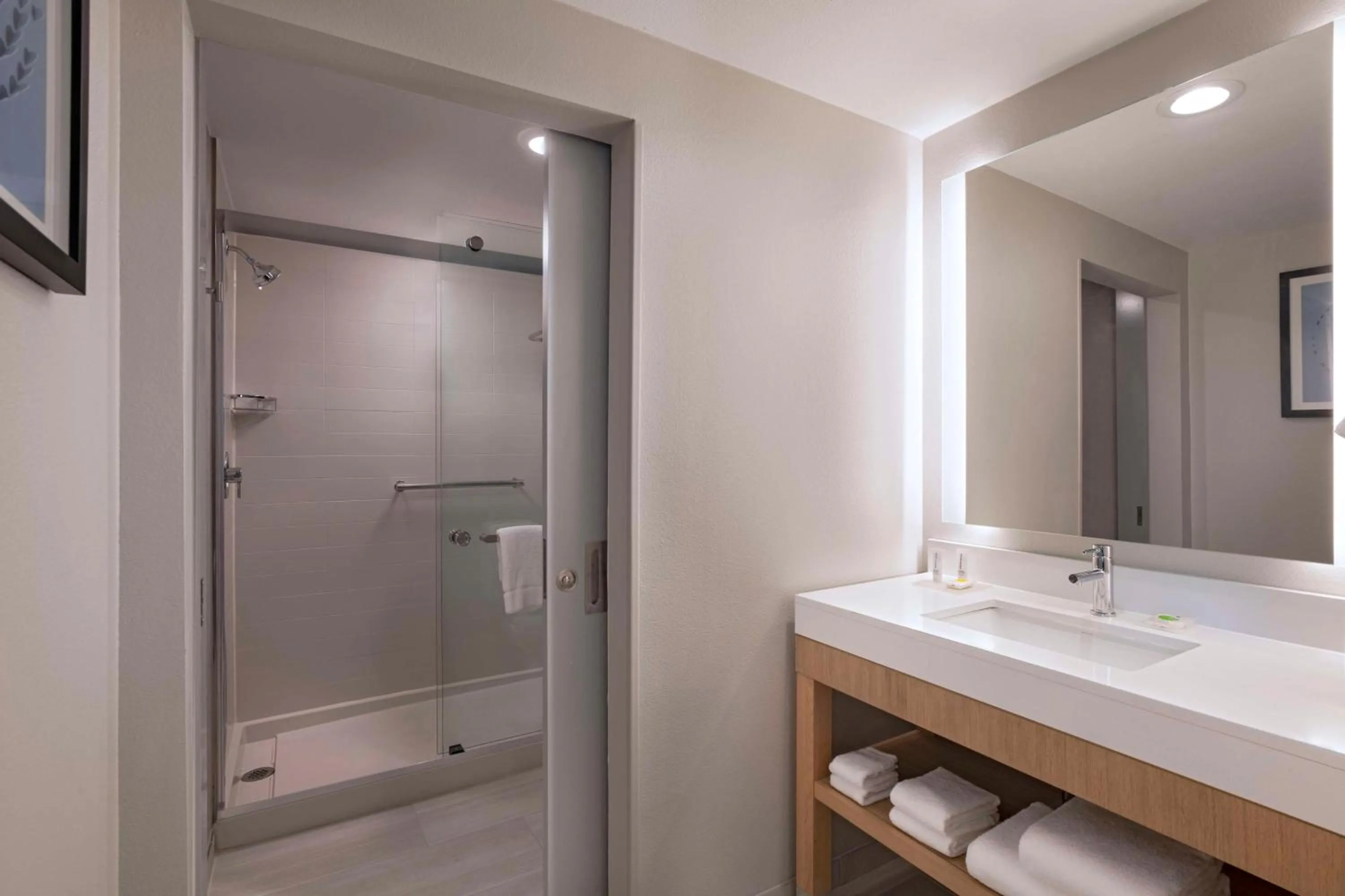 King Room with Sofa Bed - High Floor in Hyatt Place Austin Lake Travis/Four Points