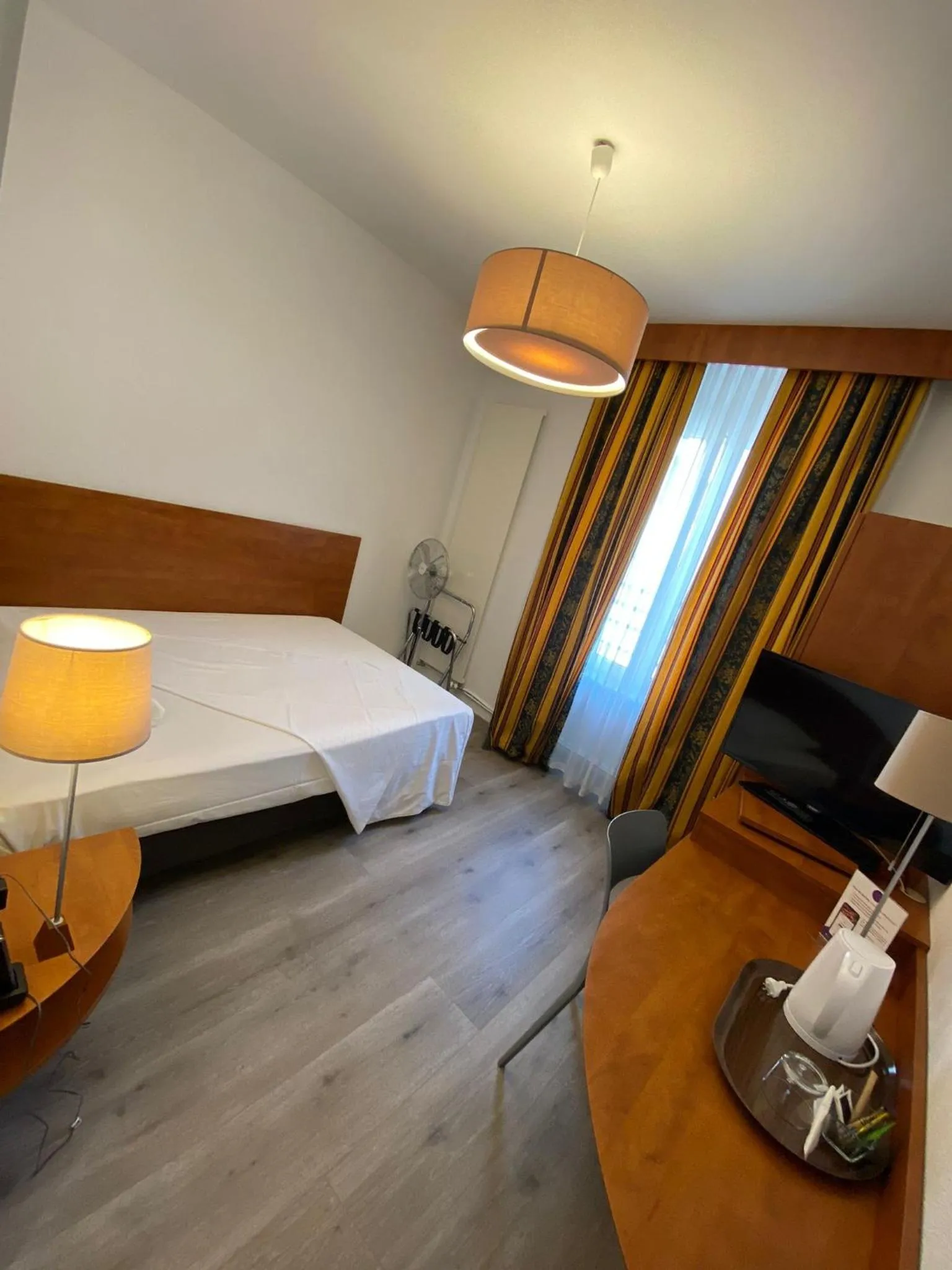 Standard Single Room in Hotel Admiral