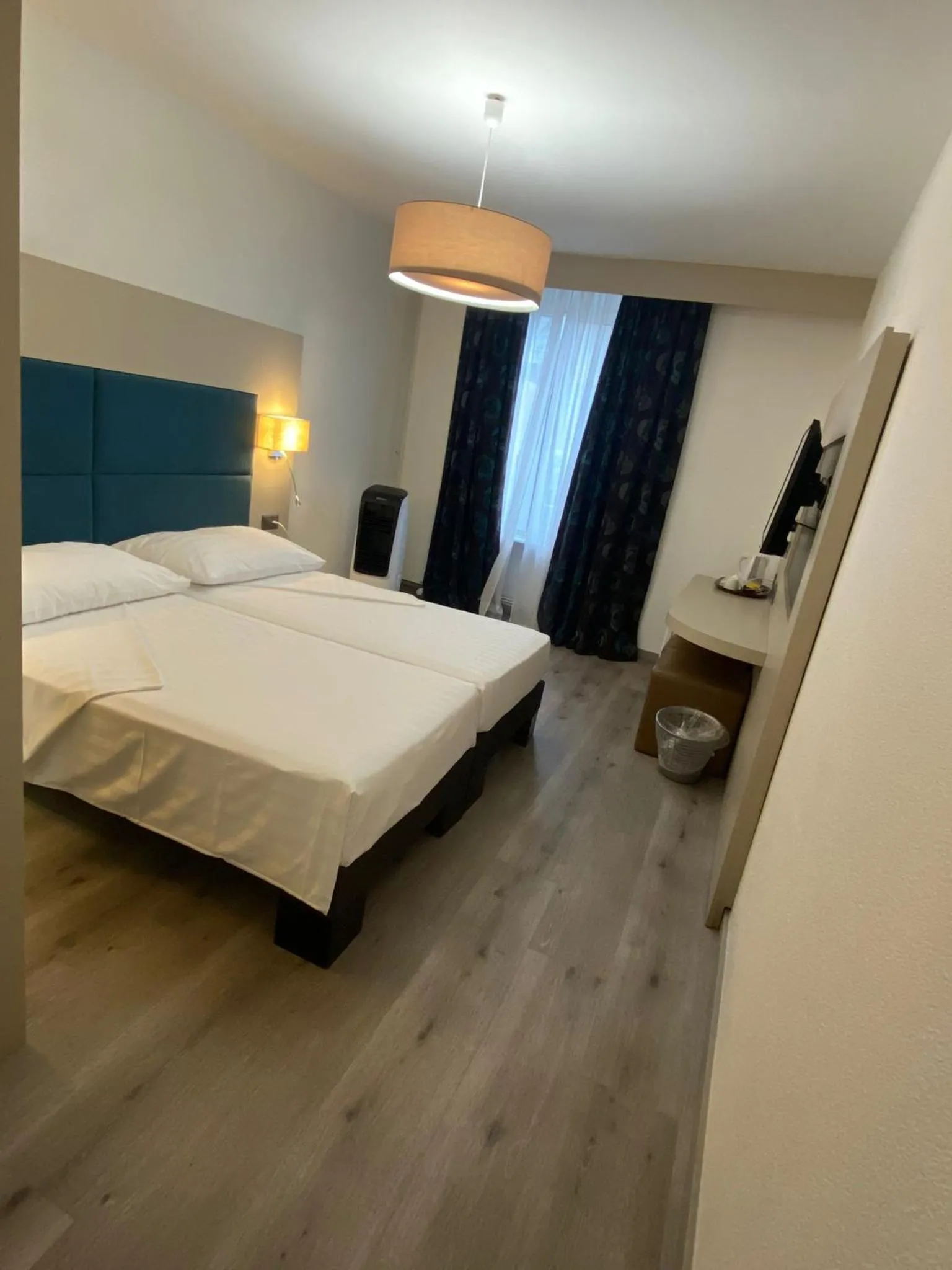 Superior Twin Room in Hotel Admiral