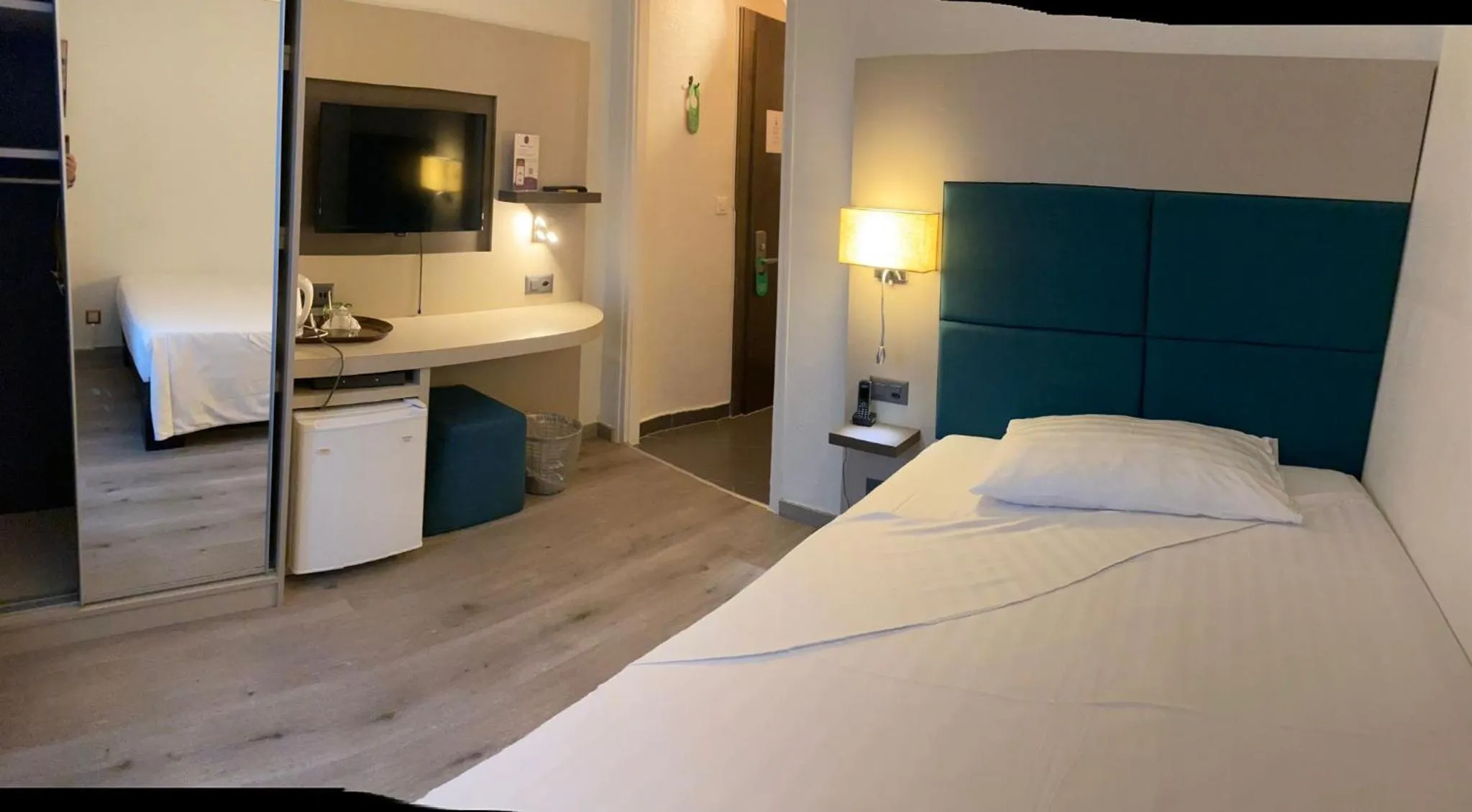 Superior Single Room in Hotel Admiral