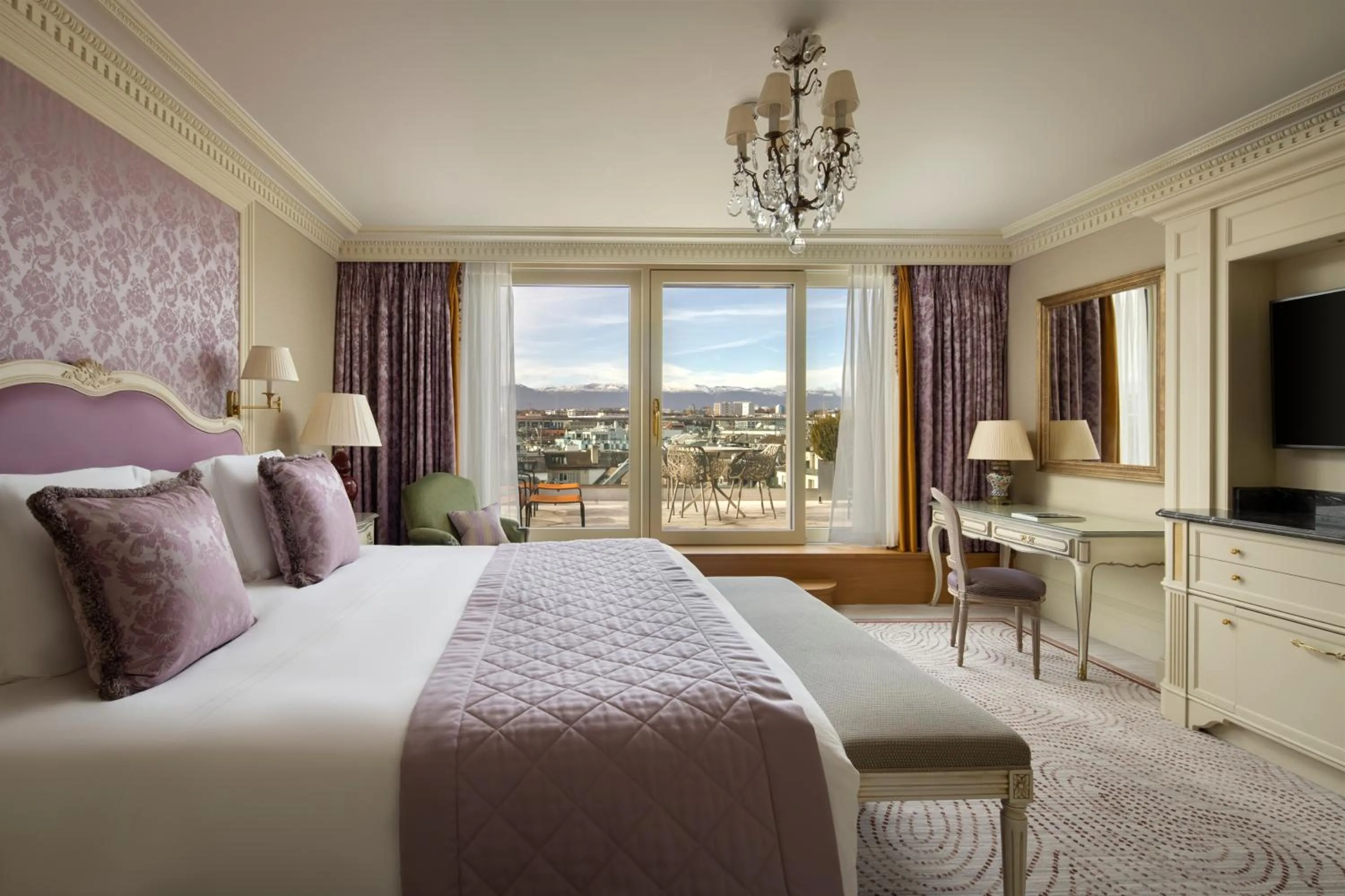Junior Suite with Terrace in Beau-Rivage Genève