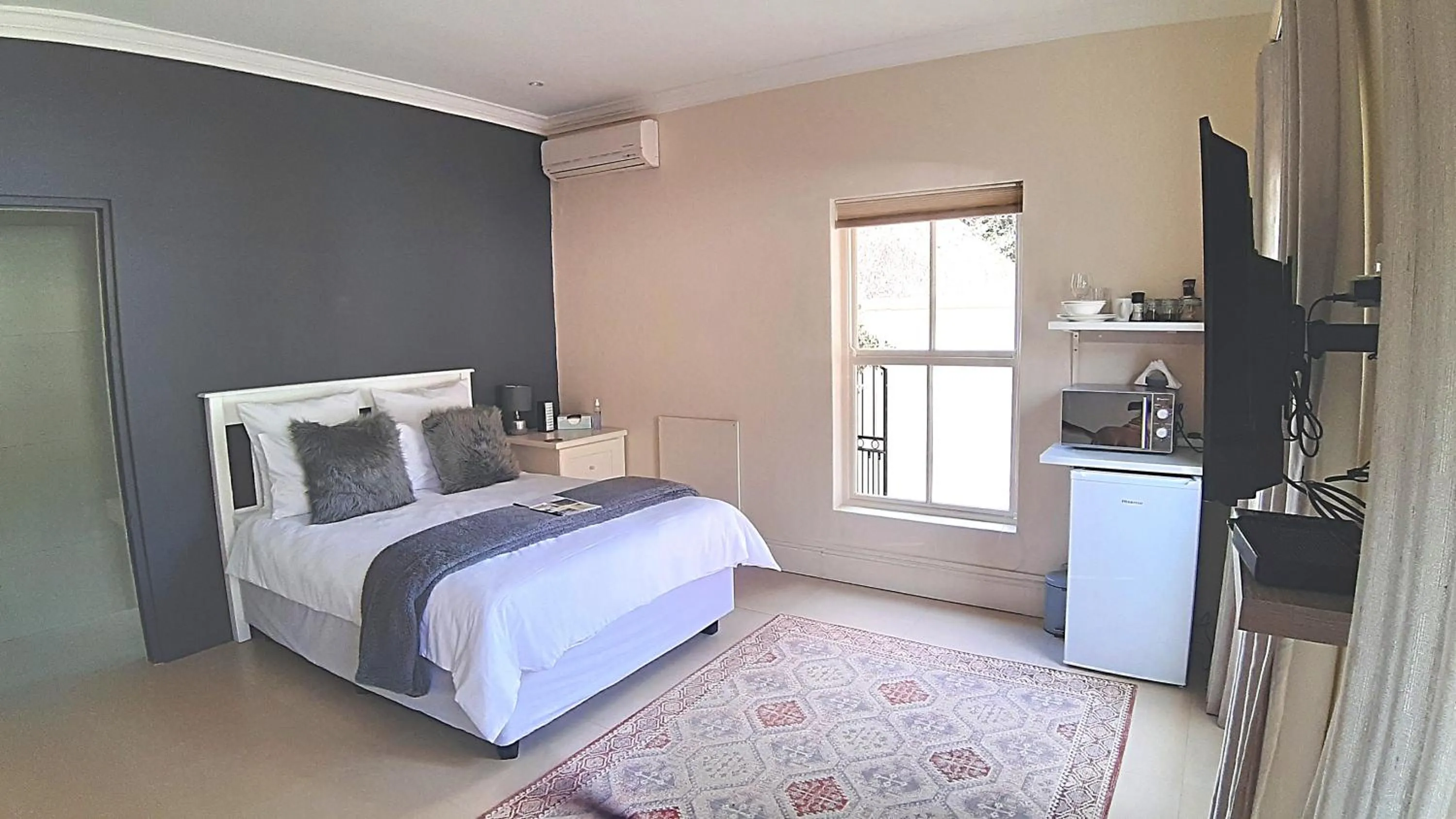 Business Single Room - single occupancy in Rustic Manor Guest House