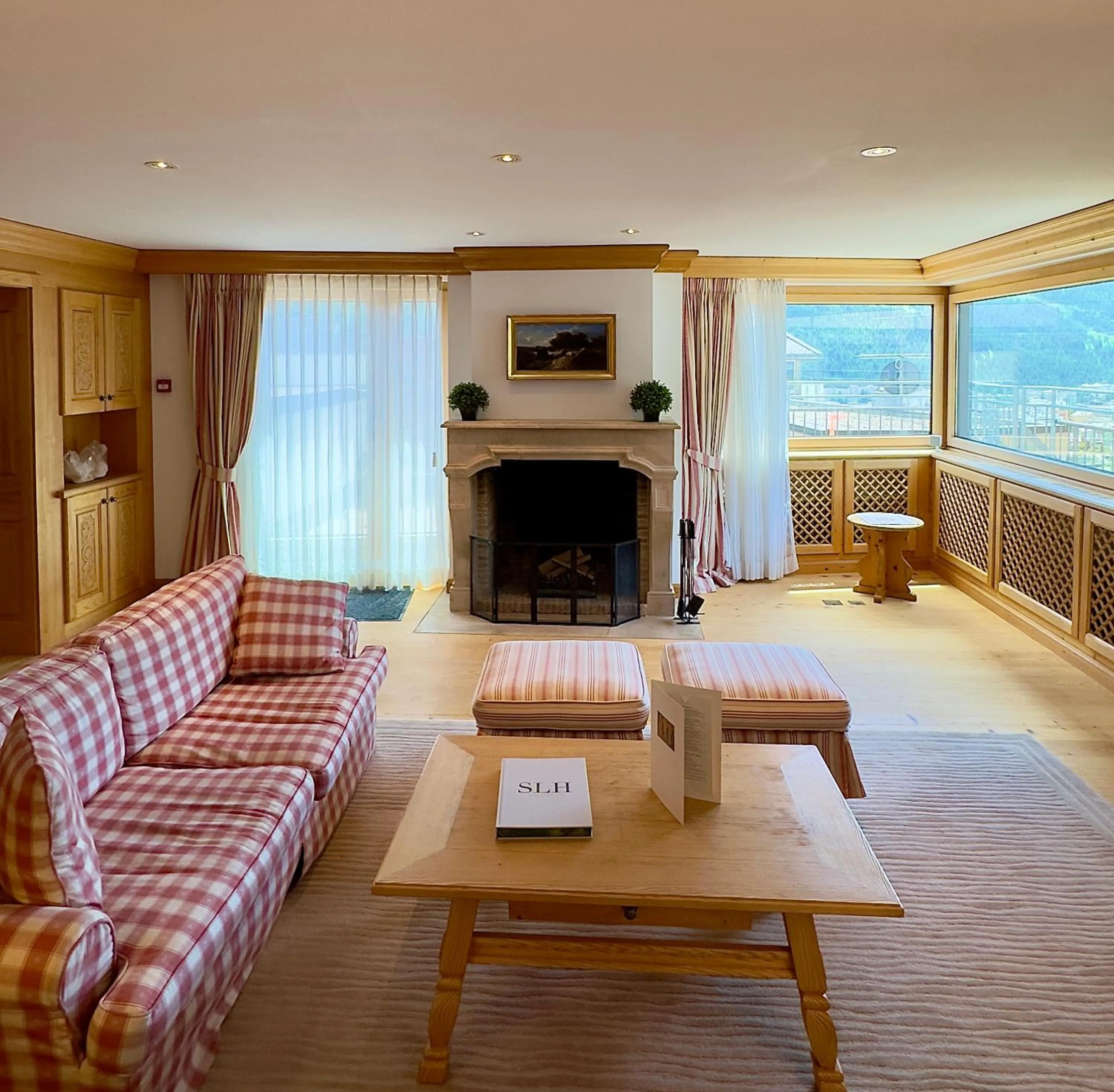 Suite with Terrace - single occupancy in Crystal Hotel superior