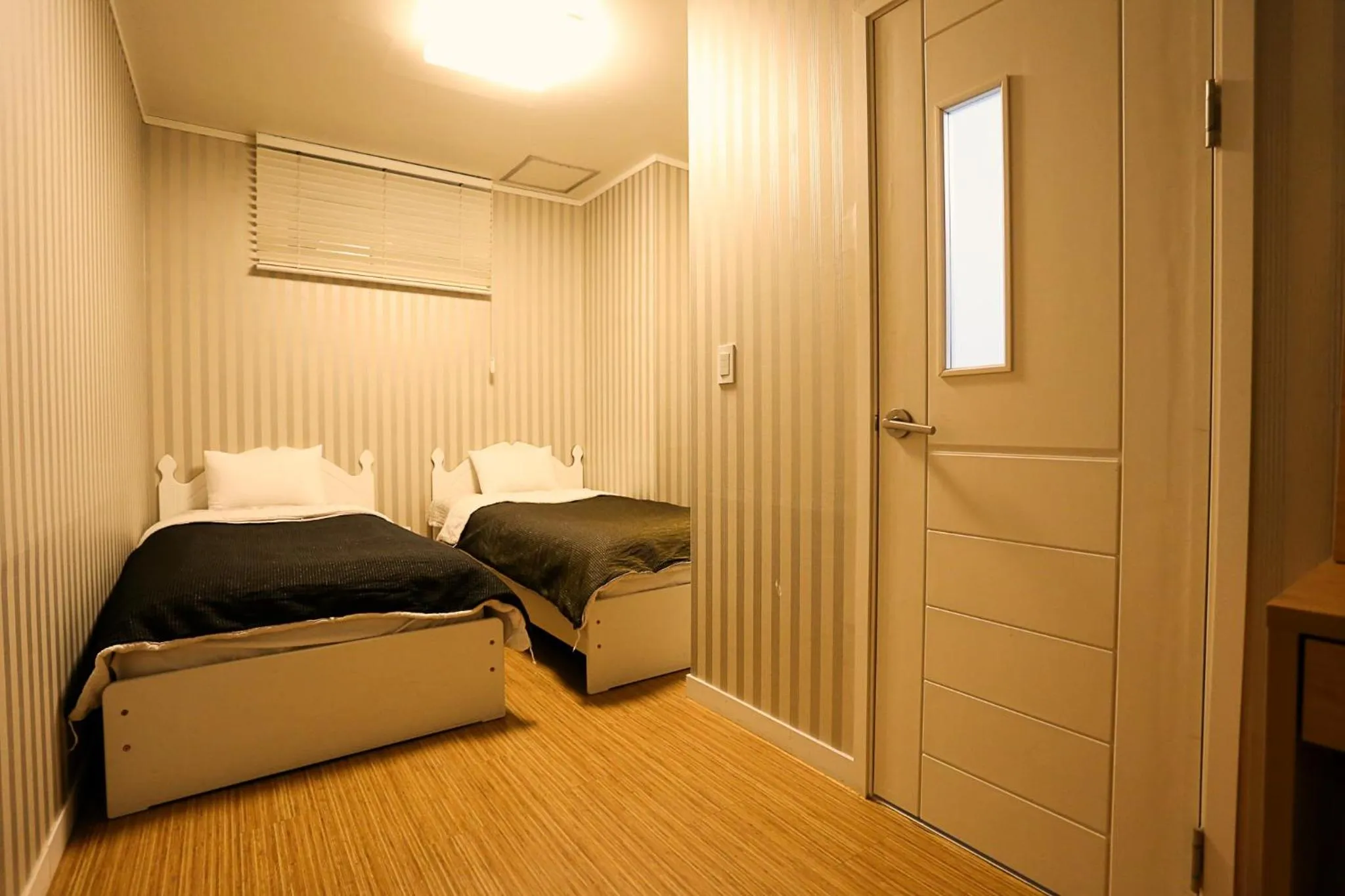Twin Room with Private Bathroom in Mama Guesthouse Myeongdong