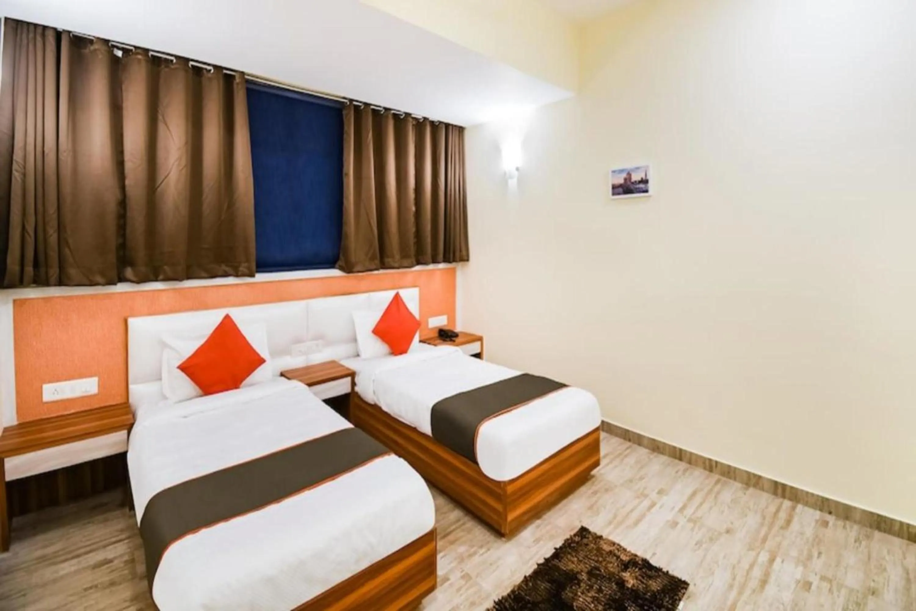 Deluxe Twin Room in Hotel Golden - I