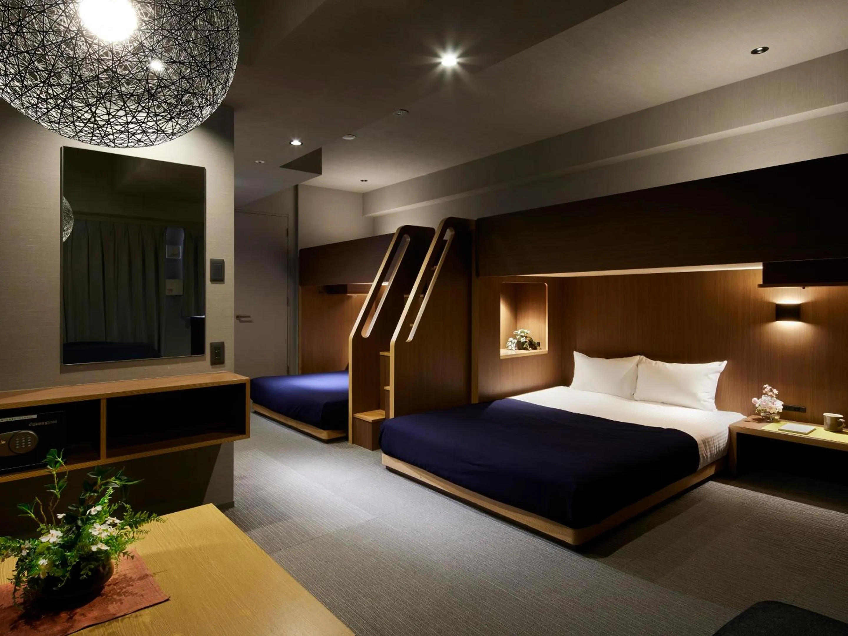 Superior Family Room in Minn Ueno